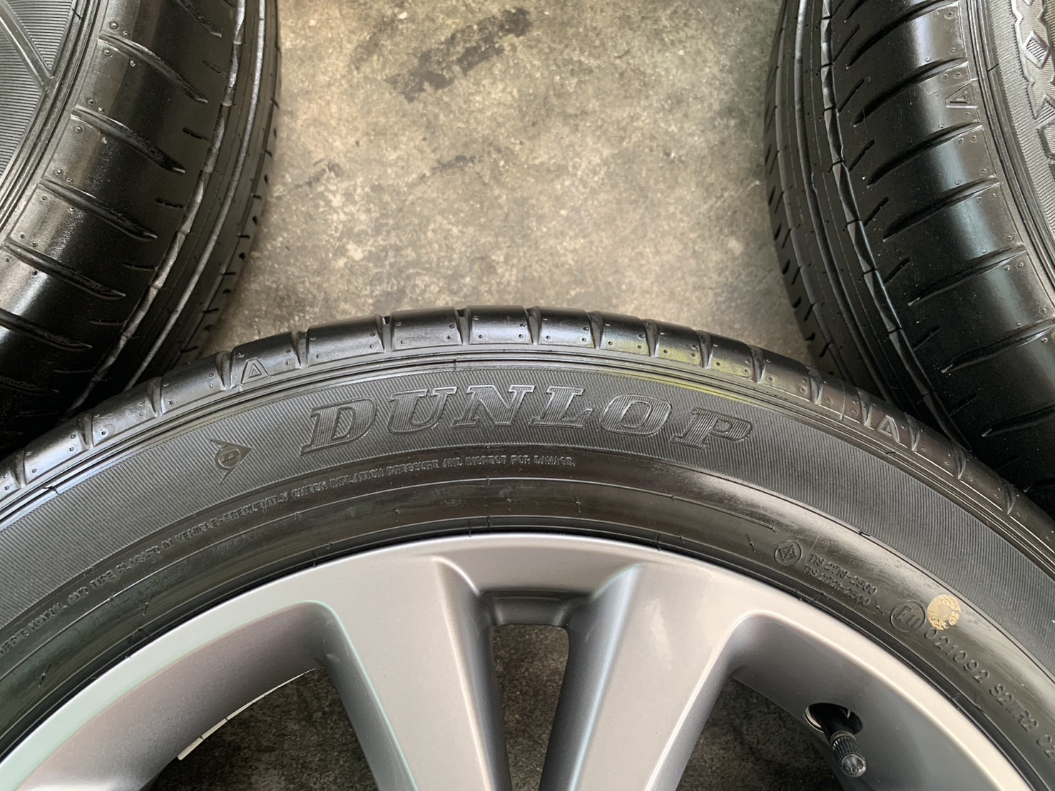 ล้อแม็ก Mazda CX-30 รุ่นใหม่ล่าสุด ขอบ 18 พร้อมยาง 215-55-18 Dunlop ปี 22 สวยมาก ล้อแม็ก Mazda CX-30 รุ่นใหม่ล่าสุด ขอบ 18 พร้อมยาง 215-55-18 Dunlop ปี 22 สวยมาก