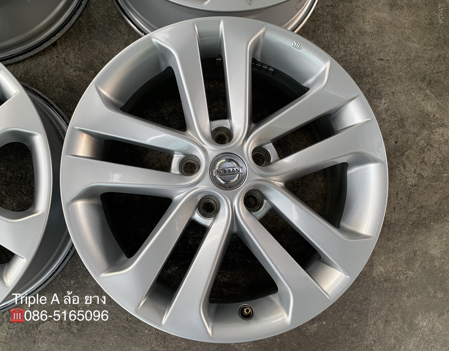 ล้อแม็ก 5รู114 Nissan Juke ขอบ 17 สภาพสวยๆ ล้อแม็ก 5รู114 Nissan Juke ขอบ 17 สภาพสวยๆ