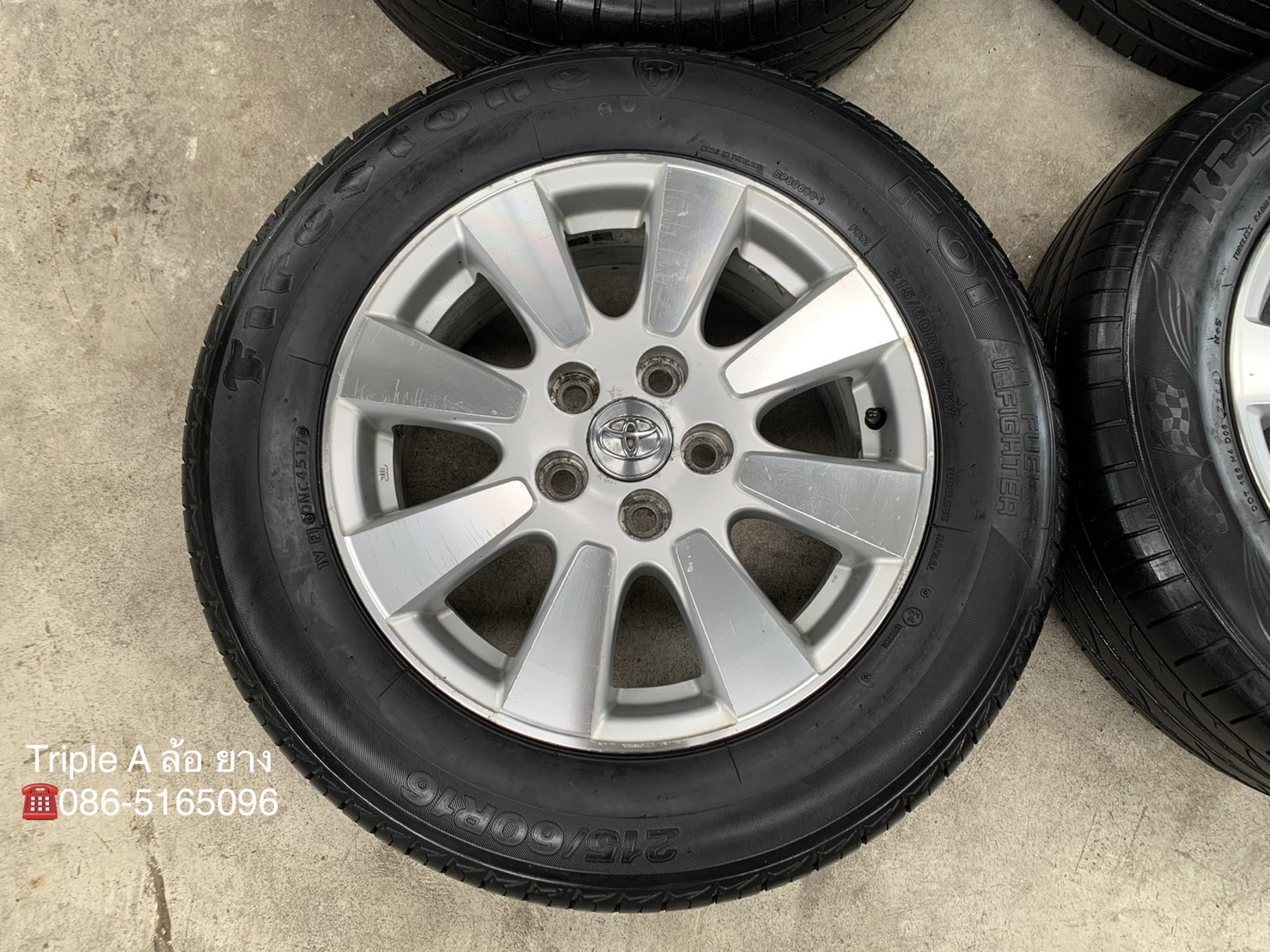 ล้อแม็ก Toyota Camry ลาย 8 ก้าน ขอบ 16 พร้อมยาง 215-60-16 ปลายปี 17 ล้อแม็ก Toyota Camry ลาย 8 ก้าน ขอบ 16 พร้อมยาง 215-60-16 ปลายปี 17