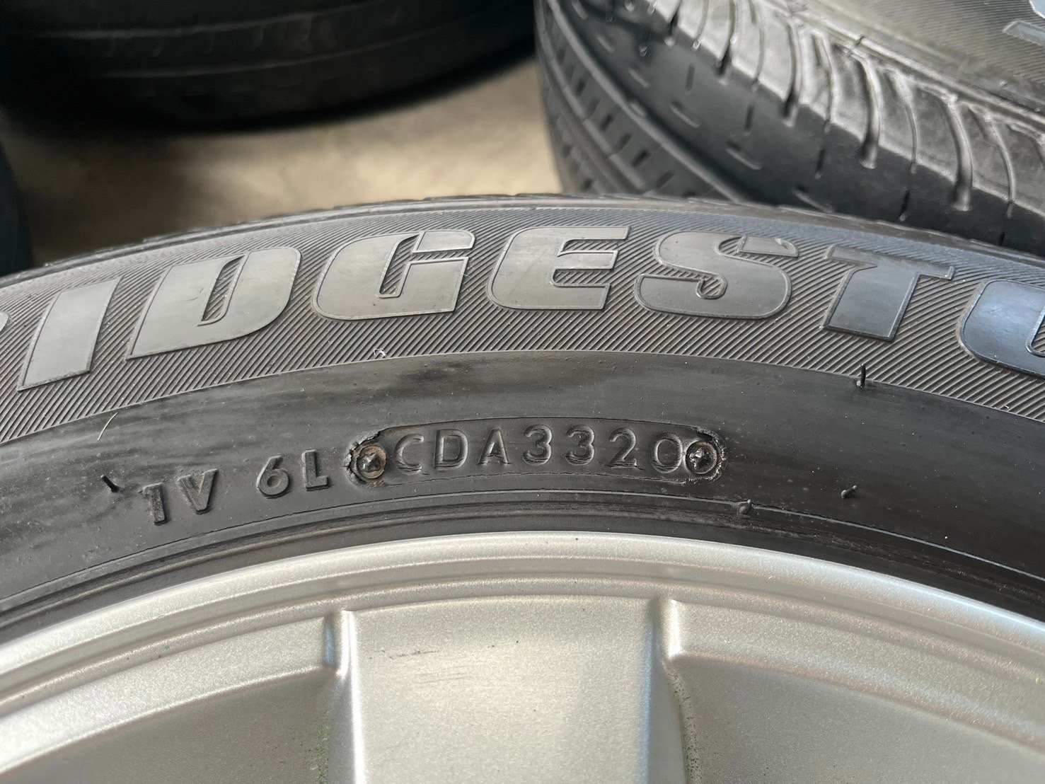 ล้อแม็ก ISUZU D-Max Patinum ขอบ 15 พร้อมยาง 205-70-15 Bridgestone ปี 20 ล้อแม็ก ISUZU D-Max Patinum ขอบ 15 พร้อมยาง 205-70-15 Bridgestone ปี 20