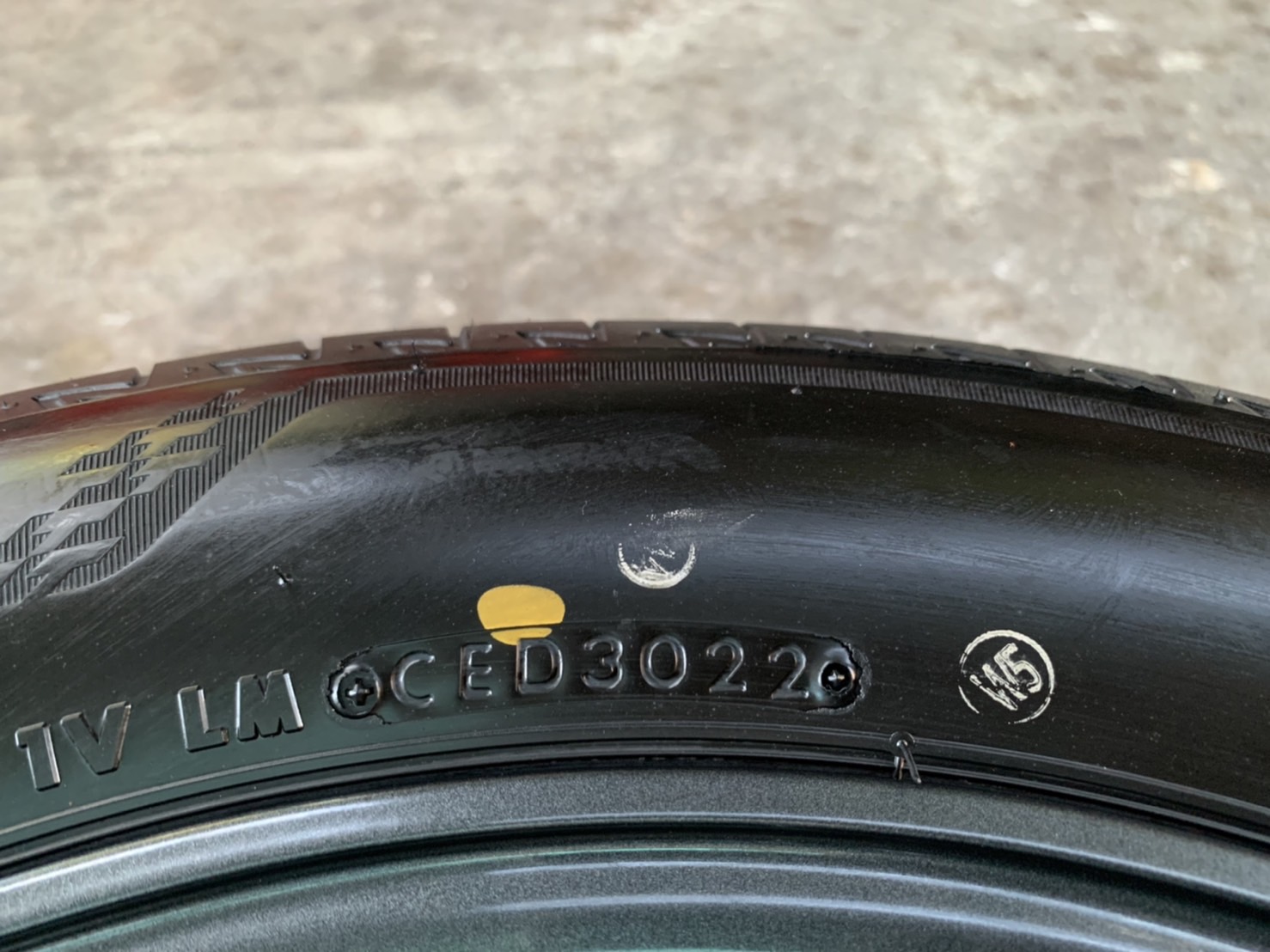 ล้อแม็กป้ายแดง Toyota Revo Z Edition รุ่นพิเศษ 60 ปี ขอบ 17 พร้อมยางป้ายแดง 215-55-17 Bridgestone ปี 22 ล้อแม็กป้ายแดง Toyota Revo Z Edition รุ่นพิเศษ 60 ปี ขอบ 17 พร้อมยางป้ายแดง 215-55-17 Bridgestone ปี 22