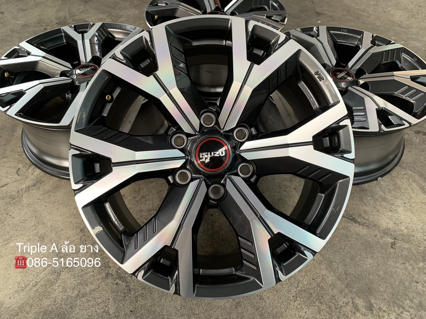 ล้อแม็กป้ายแดง ISUZU D-Max รุ่นใหม่ ขอบ 18 ดำหน้าเงา สวยกริ๊บ ล้อแม็กป้ายแดง ISUZU D-Max รุ่นใหม่ ขอบ 18 ดำหน้าเงา สวยกริ๊บ