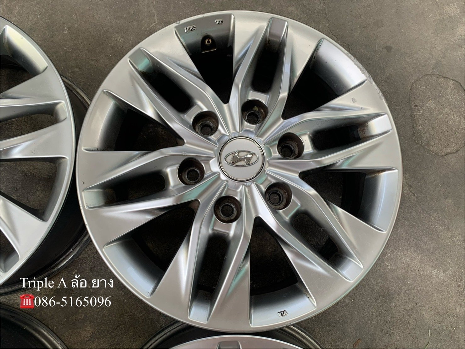 ล้อแม็ก ฮุนได Hyundai H1 ขอบ 16 สีไฮเปอร์ ล้อแม็ก ฮุนได Hyundai H1 ขอบ 16 สีไฮเปอร์