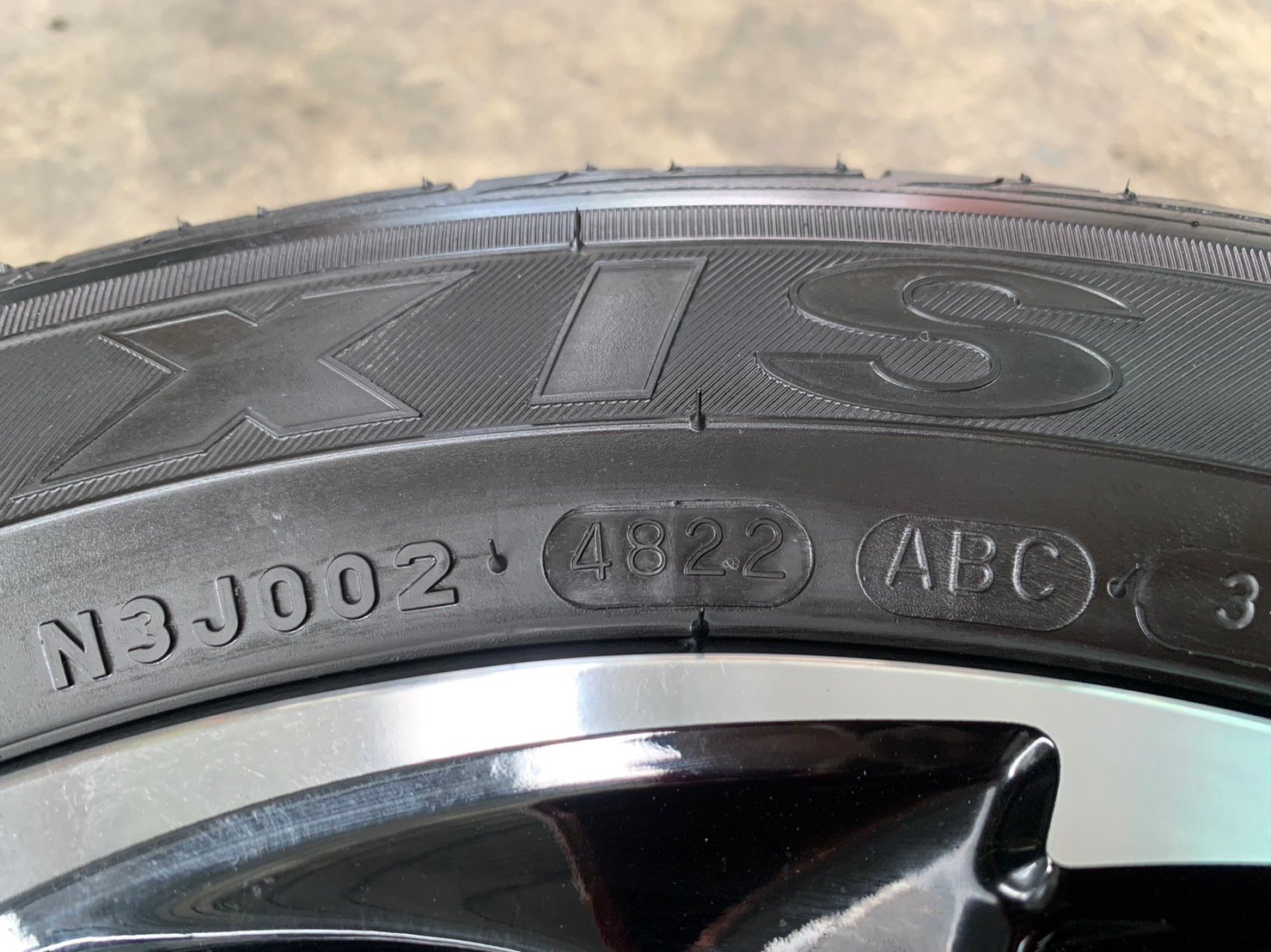 ล้อแม็กป้ายแดง Toyota Yaris Sport ขอบ 15 ดำหน้าเงา พร้อมยางใหม่ป้ายแดง 185-60-15 Maxxis ปลายปี 22 ล้อแม็กป้ายแดง Toyota Yaris Sport ขอบ 15 ดำหน้าเงา พร้อมยางใหม่ป้ายแดง 185-60-15 Maxxis ปลายปี 22