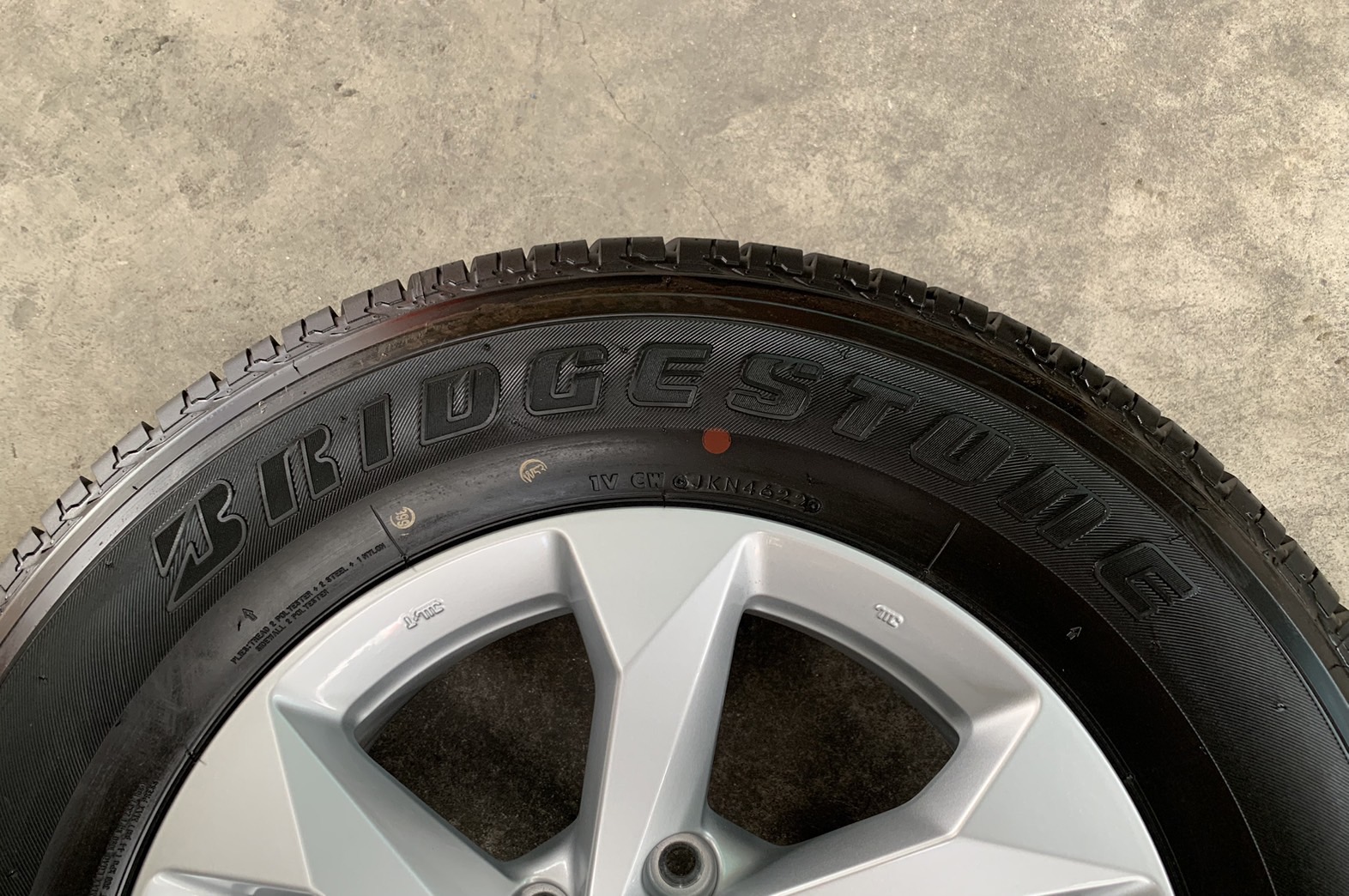 ล้อแม็กป้ายแดง ISUZU D-Max 2023 รุ่นใหม่ล่าสุด ขอบ 17 พร้อมยางป้ายแดง 255-65-17 Bridgestone ปลายปี 22 สวยกริ๊บ ล้อแม็กป้ายแดง ISUZU D-Max 2023 รุ่นใหม่ล่าสุด ขอบ 17 พร้อมยางป้ายแดง 255-65-17 Bridgestone ปลายปี 22 สวยกริ๊บ