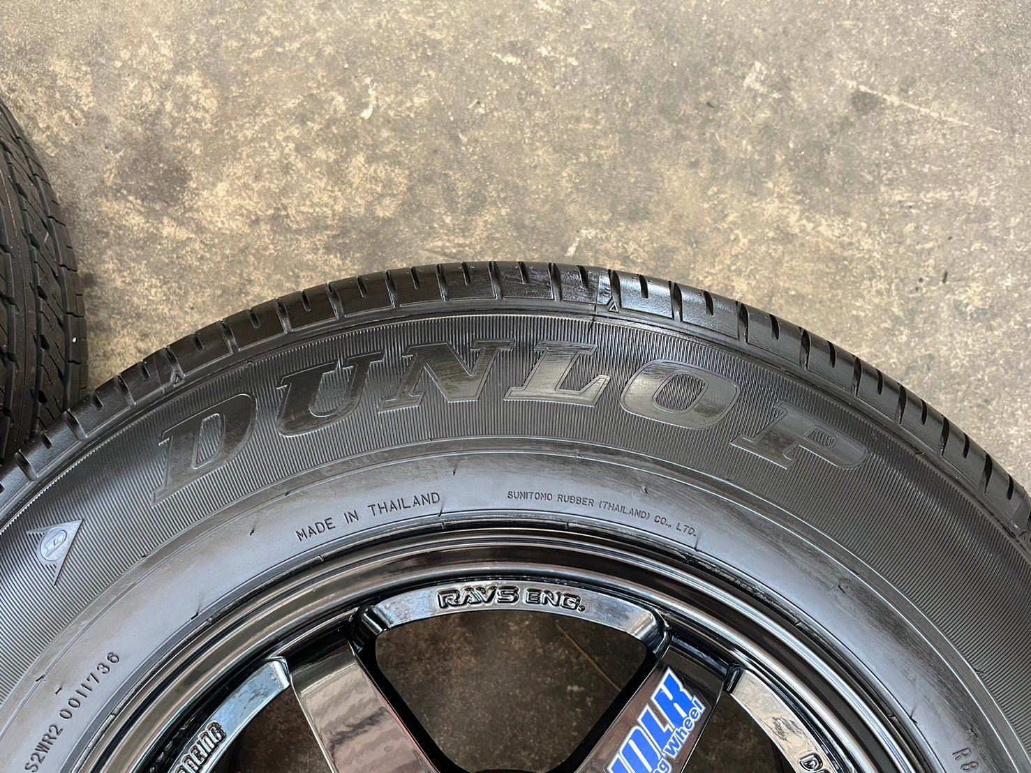 ล้อแม็ก 6รู139 TE37 DRIFT ขอบ 15 สีดำ พร้อมยางใหม่ 215-70-15 Dunlop ปี 24 ล้อแม็ก 6รู139 TE37 DRIFT ขอบ 15 สีดำ พร้อมยางใหม่ 215-70-15 Dunlop ปี 24
