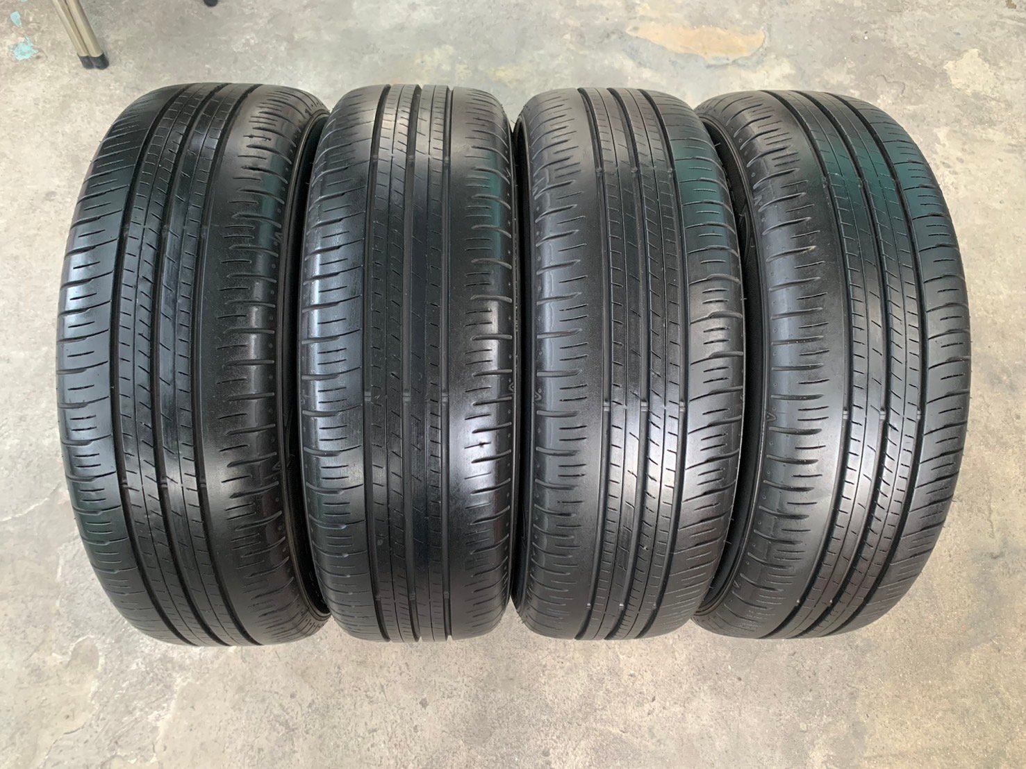 ล้อแม็ก Toyota Yaris Ativ ขอบ 15 พร้อมยาง 185-60-15 Dunlop ปี 20 ล้อแม็ก Toyota Yaris Ativ ขอบ 15 พร้อมยาง 185-60-15 Dunlop ปี 20