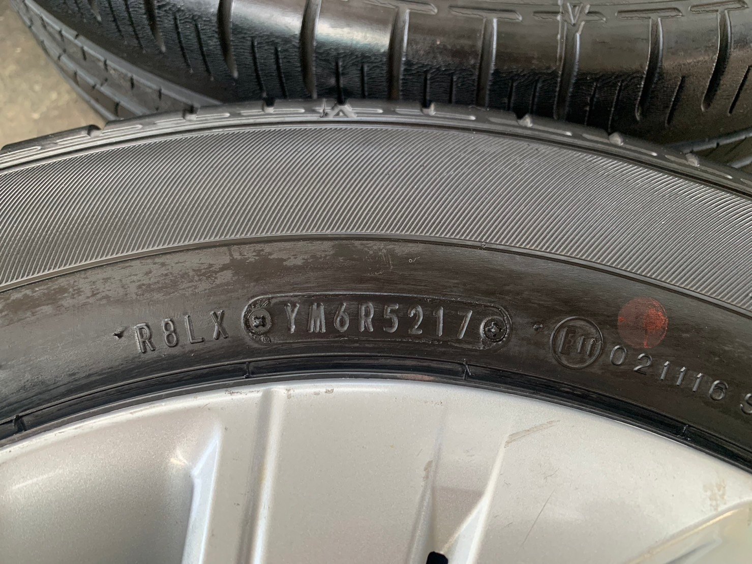 ล้อกระทะ 4รู100 Honda ขอบ 15 พร้อมยาง 185-65-15 Dunlop ปลายปี 17 ล้อกระทะ 4รู100 Honda ขอบ 15 พร้อมยาง 185-65-15 Dunlop ปลายปี 17