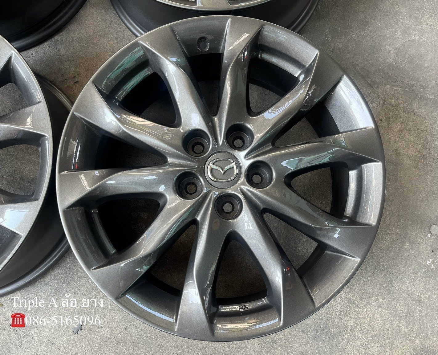 ล้อแม็ก 5รู114 Mazda 3 ขอบ 18 สีเทากัน สวยกริ๊บ ล้อแม็ก 5รู114 Mazda 3 ขอบ 18 สีเทากัน สวยกริ๊บ
