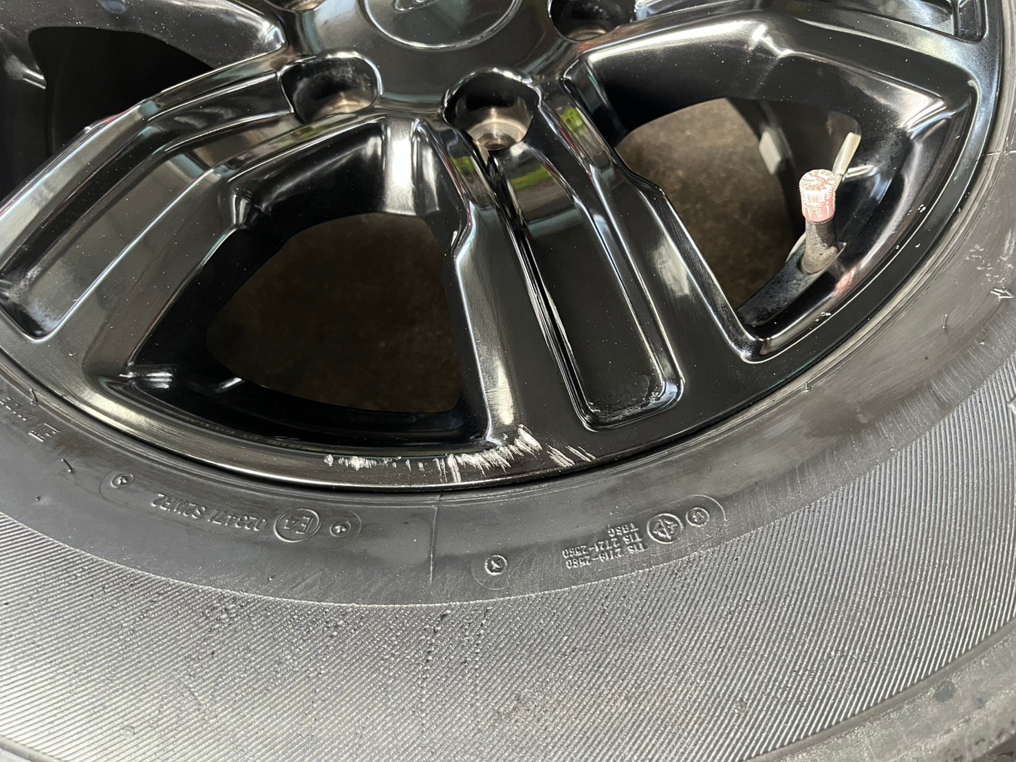 ล้อแม็ก Ford Ranger XLT ขอบ 17 สีดำ แถมยาง 255-65-17 Bridgestone ปี 21