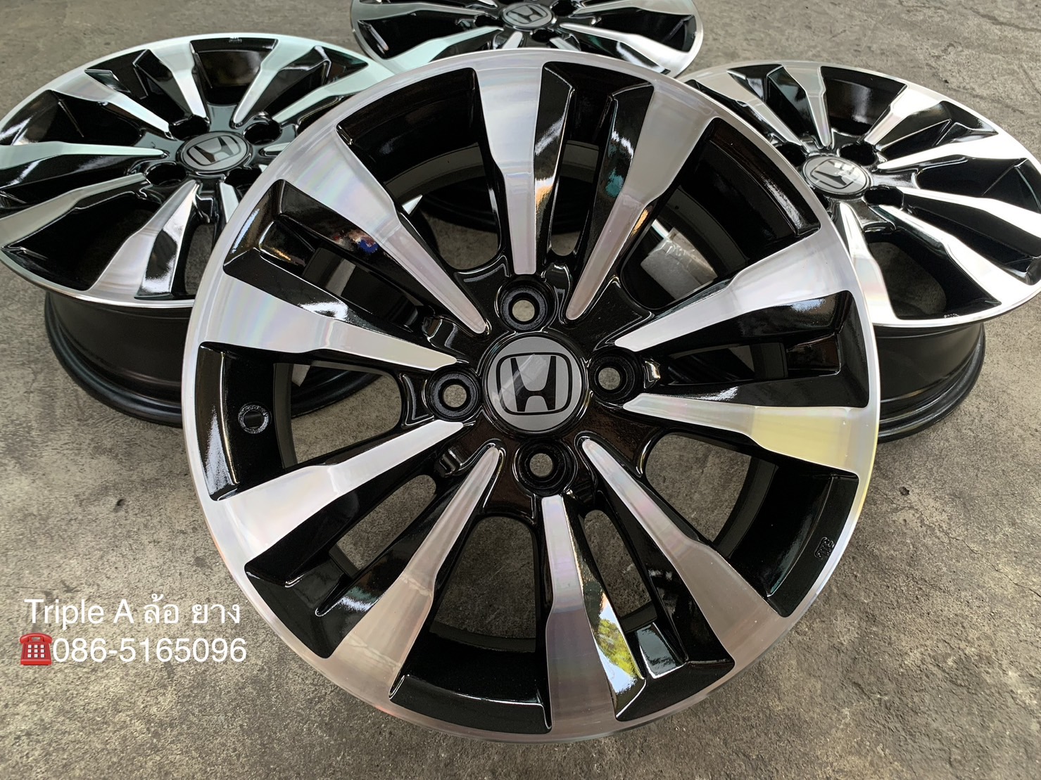 ล้อแม็ก Honda City ขอบ 15 ดำหน้าเงา สวยกริ๊บ ล้อแม็ก Honda City ขอบ 15 ดำหน้าเงา สวยกริ๊บ