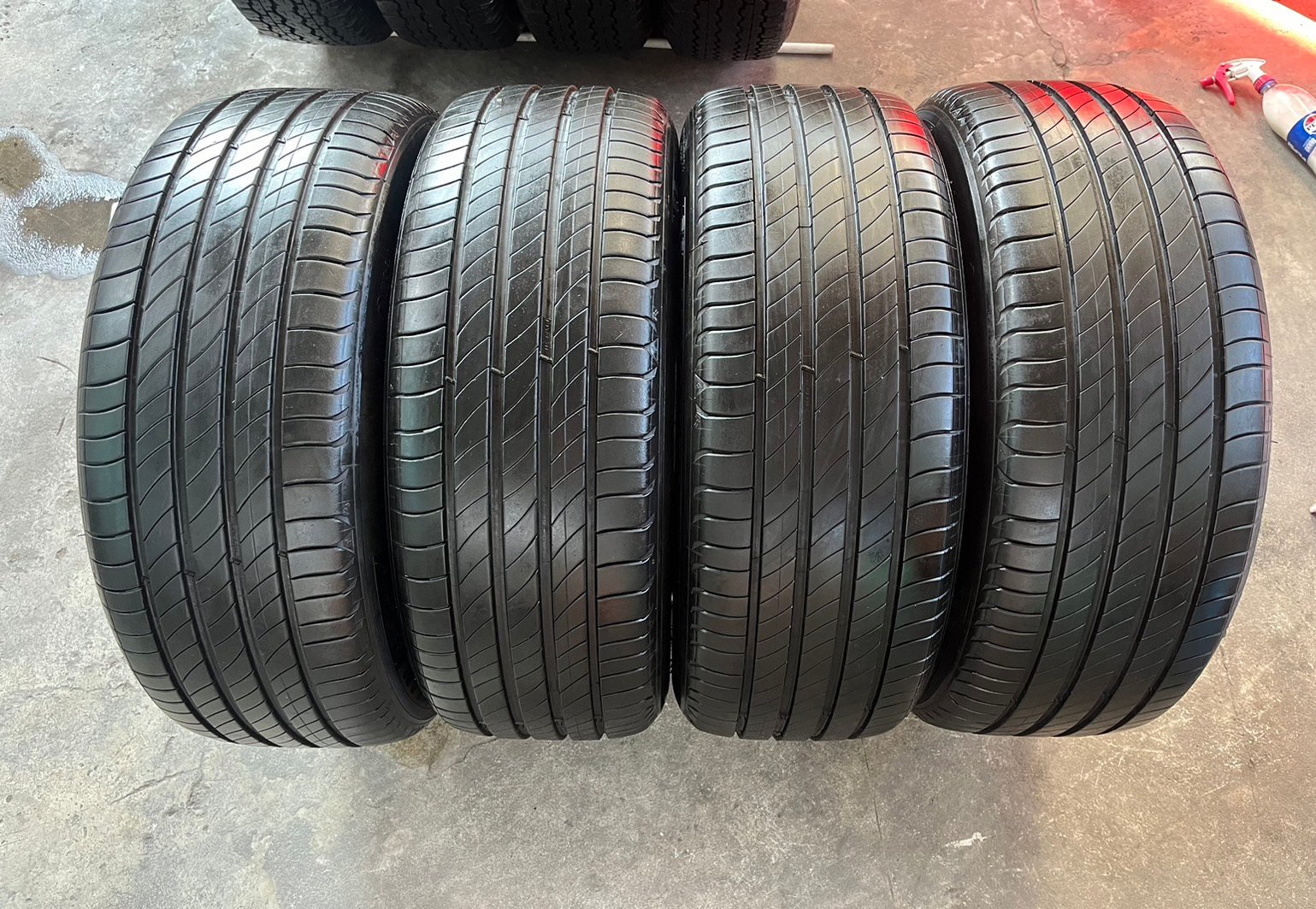 ล้อแม็ก 6รู139 Toyota ขอบ 17 พร้อมยาง 225-55-17 Michelin ปี 22 ใส่กับ รถตู้ Commuter 6รู139 ได้เลย