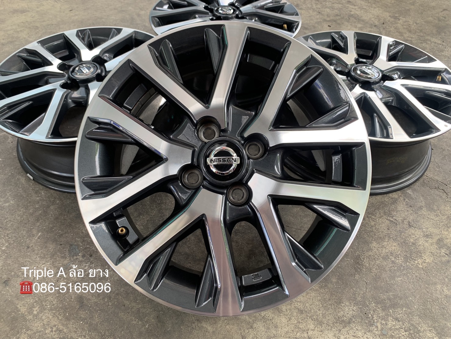 ล้อแม็กป้ายแดง Nissan Almera Sportech ขอบ 15 เทาหน้าเงา สวยกริ๊บ ล้อแม็กป้ายแดง Nissan Almera Sportech ขอบ 15 เทาหน้าเงา สวยกริ๊บ