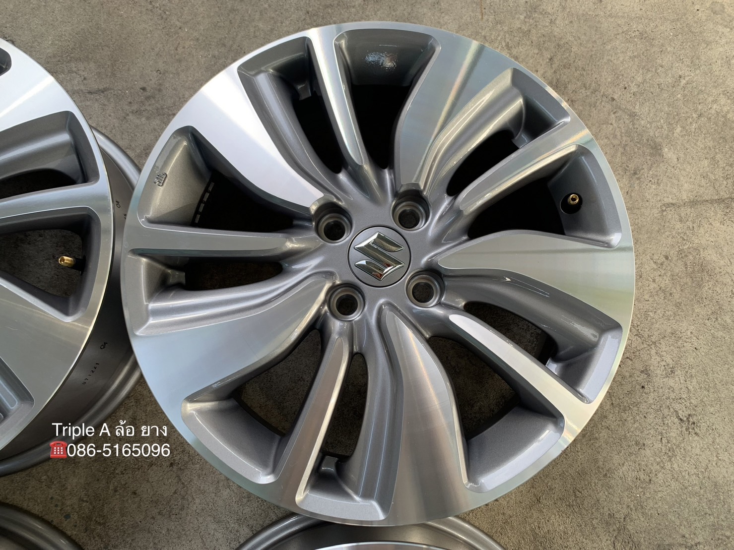 ล้อแม็กป้ายแดง Suzuki Swift รุ่นใหม่ล่าสุด ขอบ 16 เทาหน้าเงา สวยกริ๊บ ล้อแม็กป้ายแดง Suzuki Swift รุ่นใหม่ล่าสุด ขอบ 16 เทาหน้าเงา สวยกริ๊บ