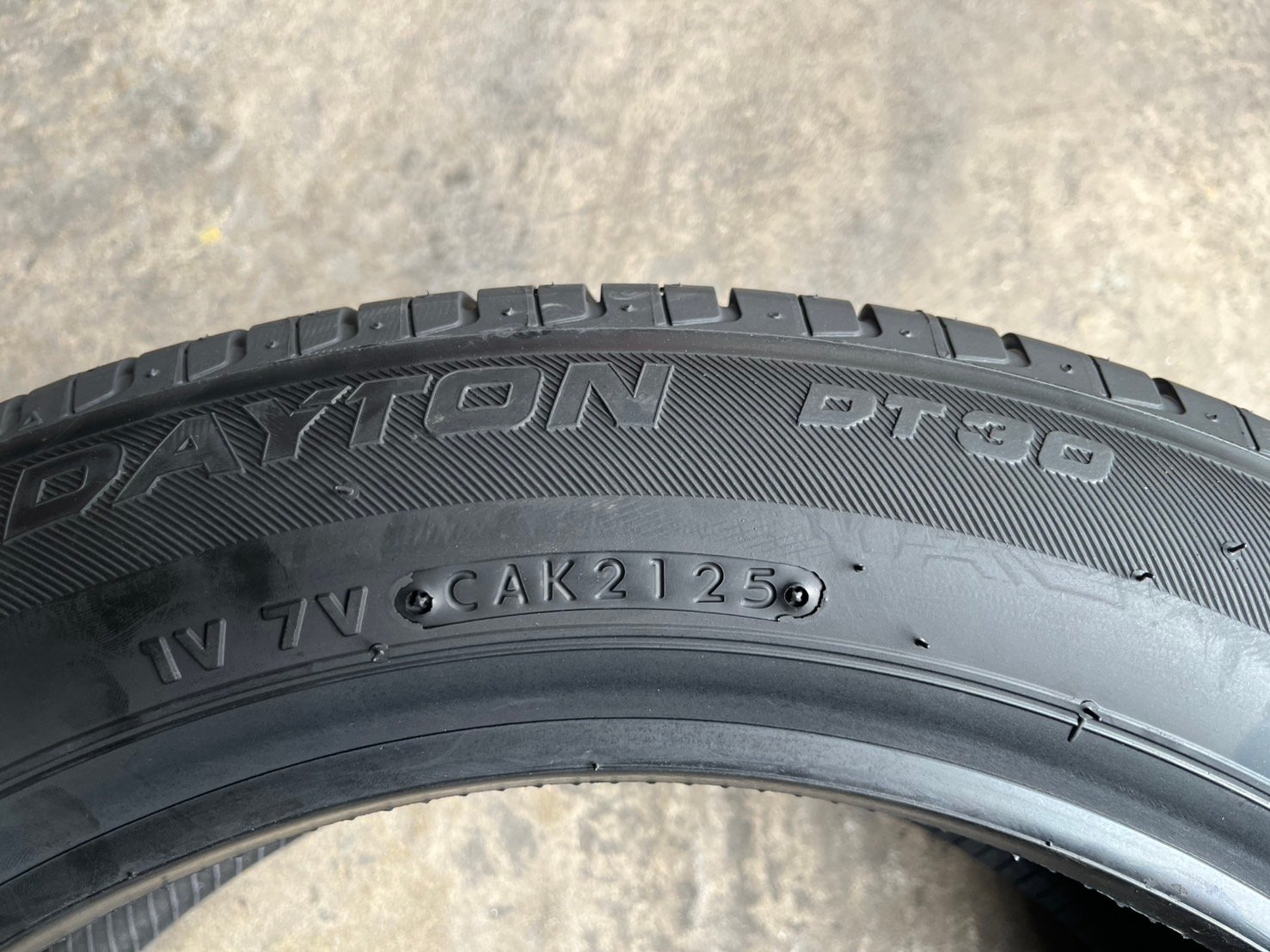 ยางใหม่ 185-55-16 DAYTON By Bridgestone ปี 25 ใหม่กริ๊บๆ ยางใหม่ 185-55-16 DAYTON By Bridgestone ปี 25 ใหม่กริ๊บๆ