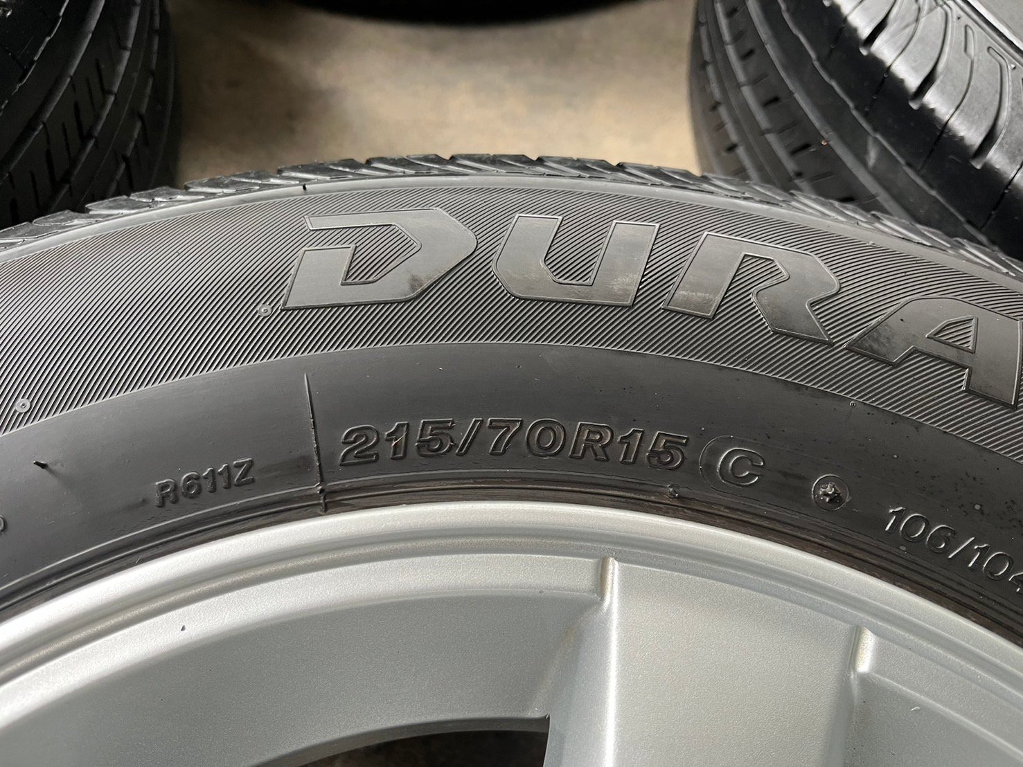 ล้อแม็ก ISUZU D-Max Patinum ขอบ 15 พร้อมยาง 215-70-15 Bridgestone ปี 20 ล้อแม็ก ISUZU D-Max Patinum ขอบ 15 พร้อมยาง 215-70-15 Bridgestone ปี 20