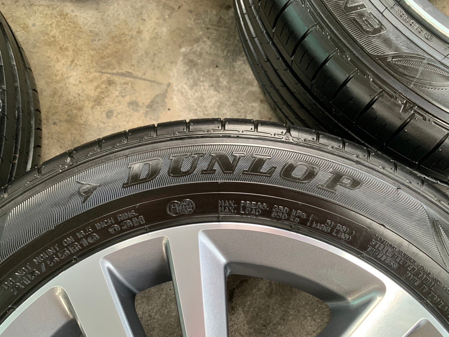 น้องๆป้ายแดง ปี 23 ล้อแม็กพร้อมยาง Honda Civic FE รุ่นใหม่ ขอบ 16 เทาหน้าเงา สวยมาก น้องๆป้ายแดง ปี 23 ล้อแม็กพร้อมยาง Honda Civic FE รุ่นใหม่ ขอบ 16 เทาหน้าเงา สวยมาก