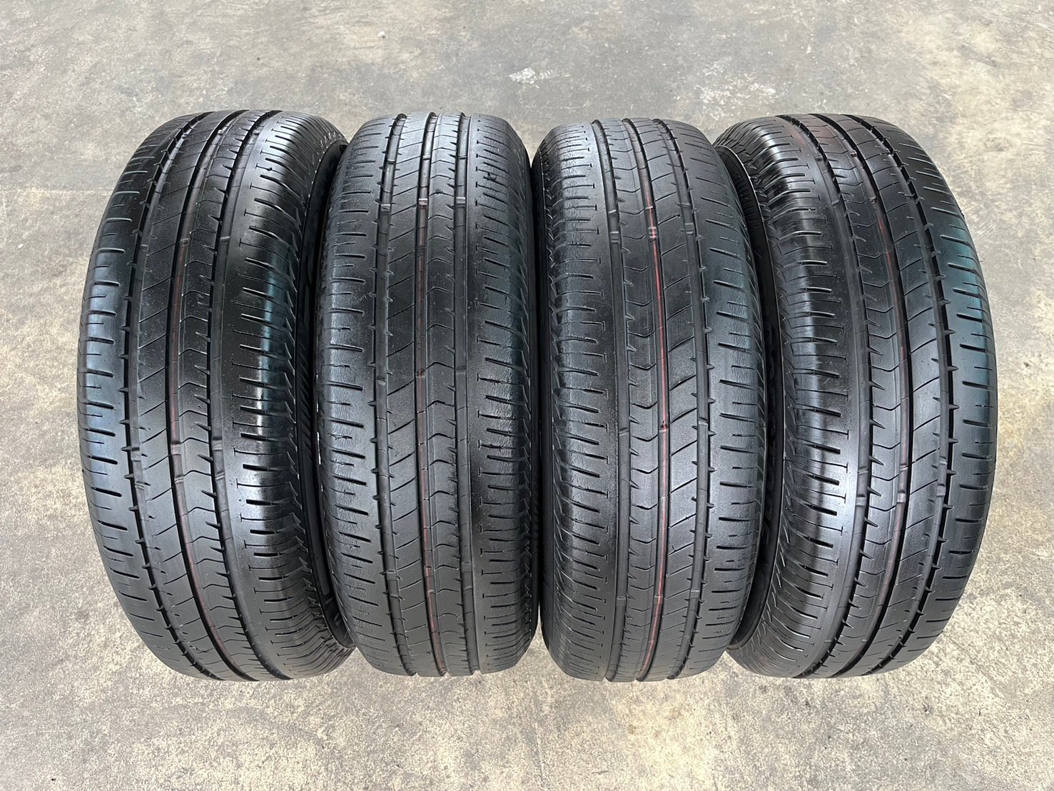 ล้อแม็กป้ายแดง Nissan Almera รุ่นใหม่ ขอบ 15 พร้อมยาง 195-65-15 Bridgestone ปี 20