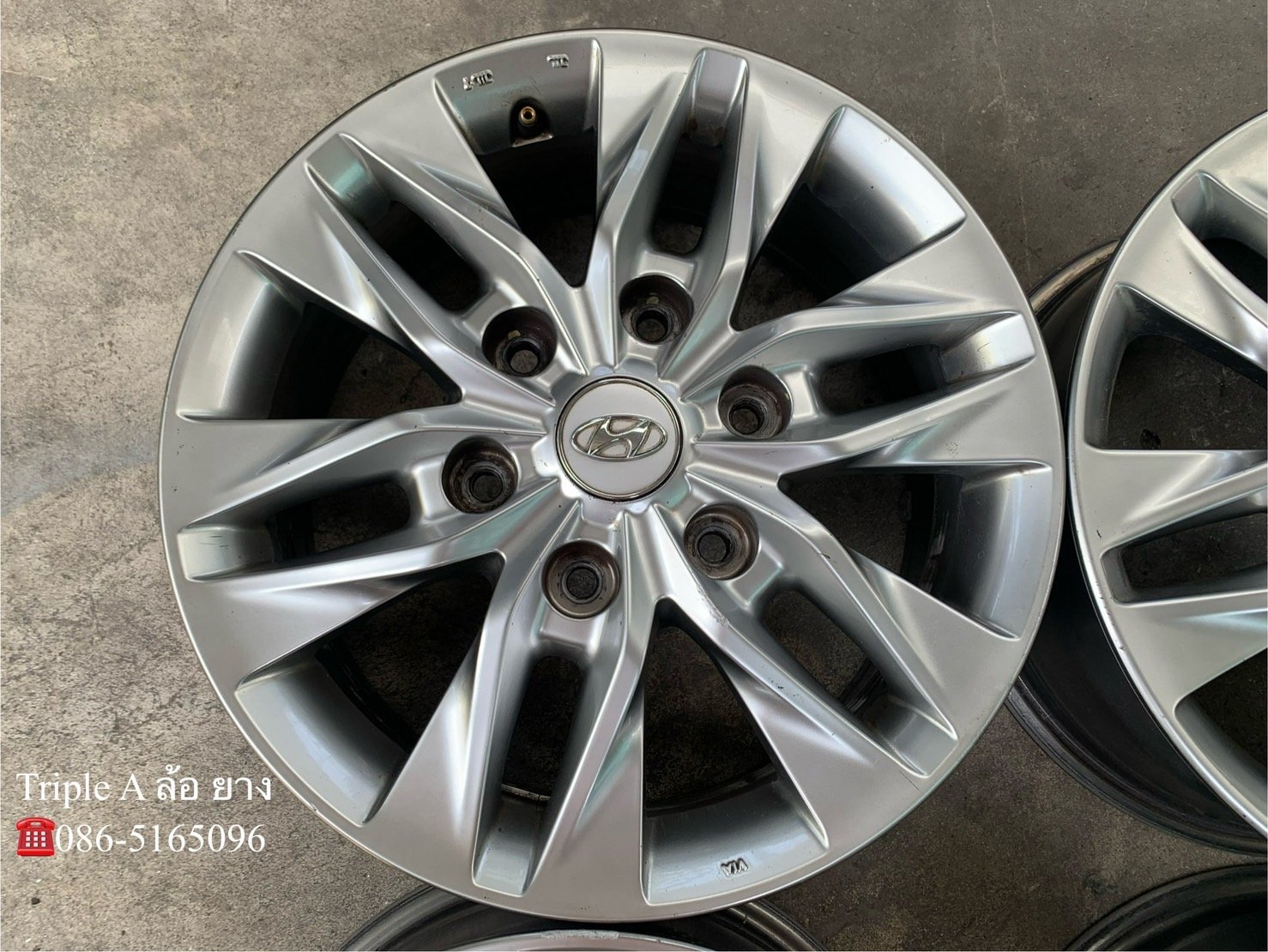 ล้อแม็ก ฮุนได Hyundai H1 ขอบ 16 สีไฮเปอร์ ล้อแม็ก ฮุนได Hyundai H1 ขอบ 16 สีไฮเปอร์