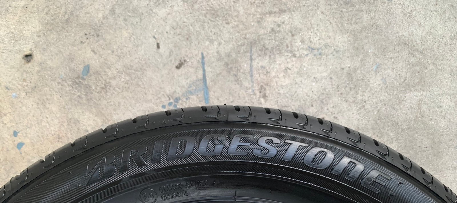 ยางป้ายแดง 185-60-15 Bridgestone ปี 23 สวยกริ๊บ ยางป้ายแดง 185-60-15 Bridgestone ปี 23 สวยกริ๊บ