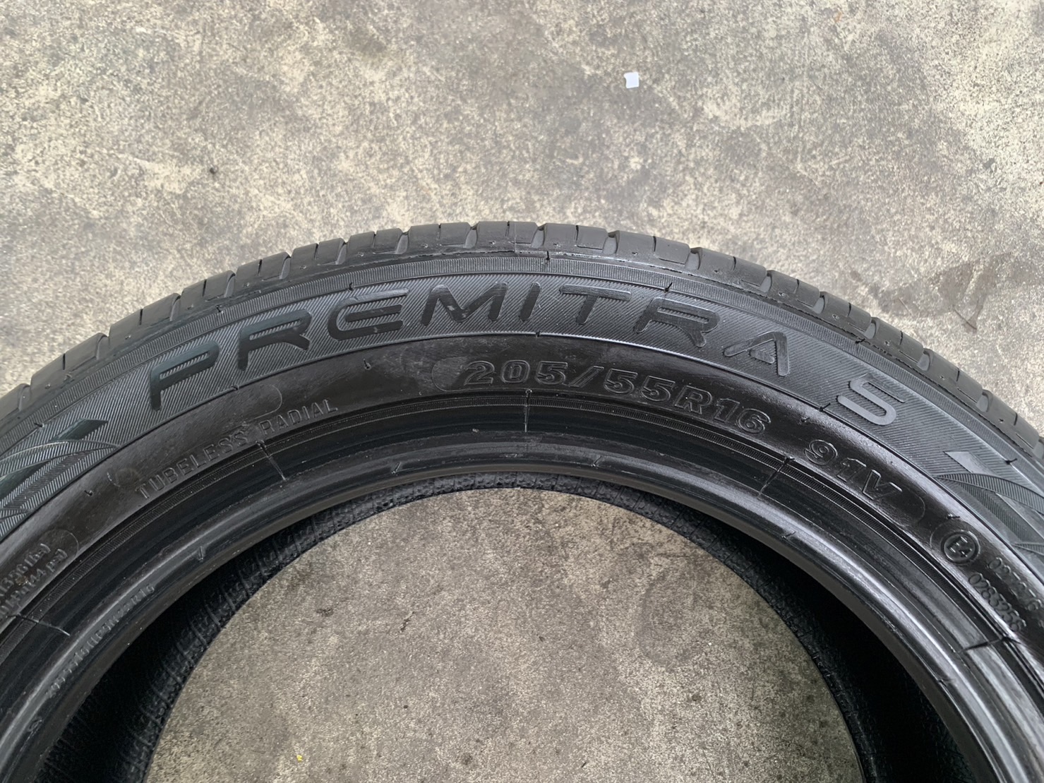 ยางป้ายแดง 205-55-16 MAXXIS ปี 22 สวยกริ๊บ ยางป้ายแดง 205-55-16 MAXXIS ปี 22 สวยกริ๊บ