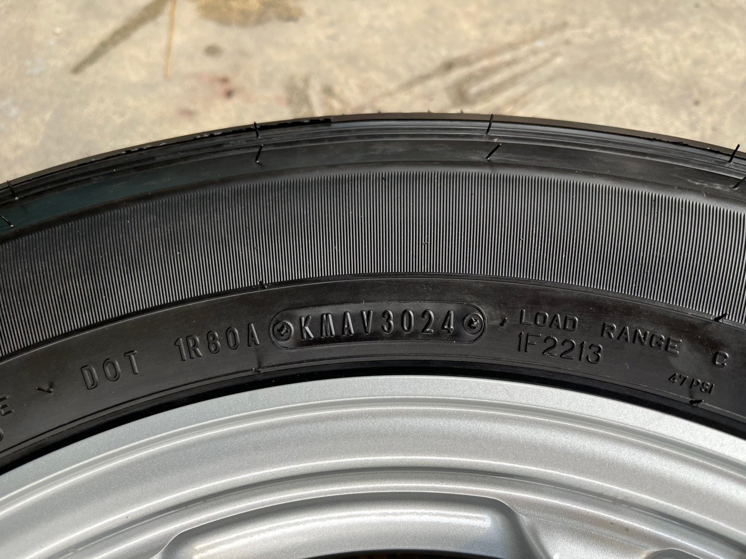 ล้อแม็กป้ายแดง 5รู114 Toyota ขอบ 17 สีบอร์น พร้อมยางใหม่ป้ายแดง 225-70-17 Dunlop ปี 24