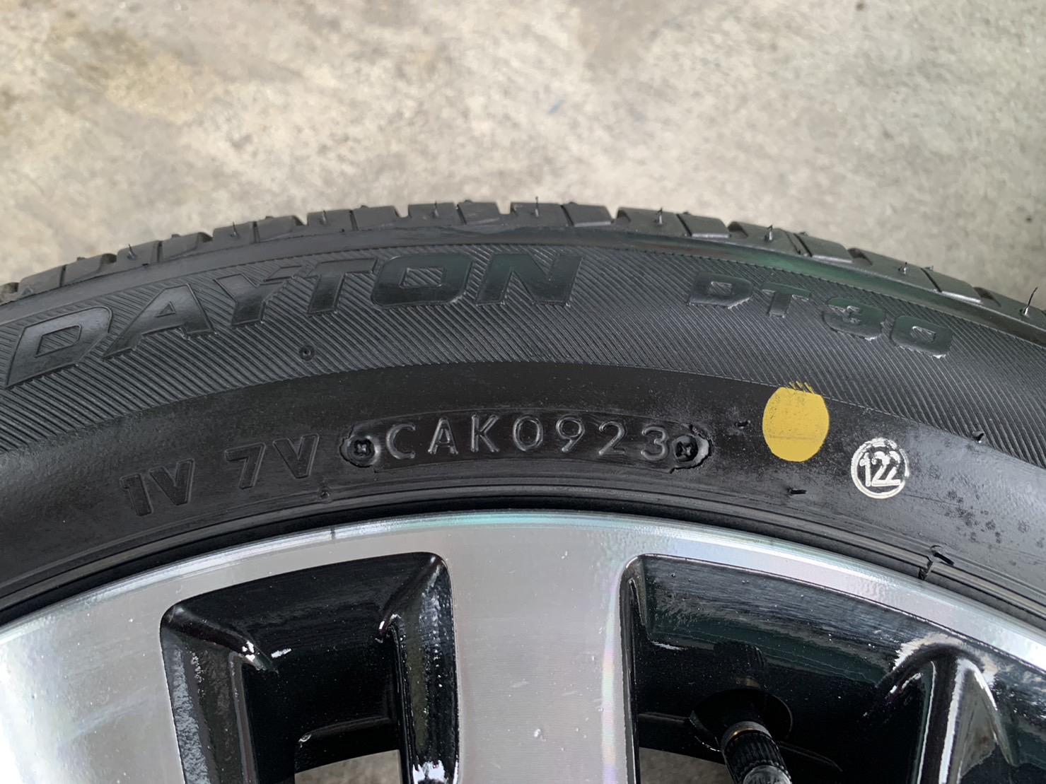 ล้อแม็ก Honda Jazz GK ตัวท็อป ขอบ 16 ดำหน้าเงา พร้อมยางใหม่ 185-55-16 DAYTON By Bridgestone ปี 23 ล้อแม็ก Honda Jazz GK ตัวท็อป ขอบ 16 ดำหน้าเงา พร้อมยางใหม่ 185-55-16 DAYTON By Bridgestone ปี 23