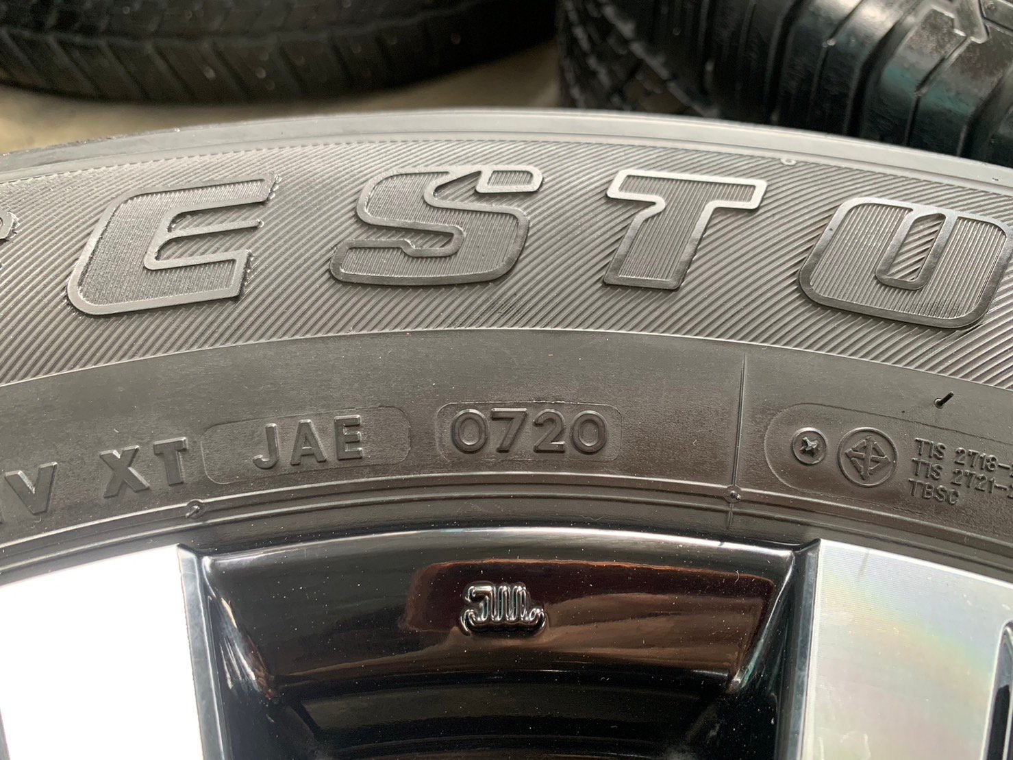 ล้อแม็ก Mitsu Pajero รุ่นใหม่ ขอบ 18 ดำหน้าเงา พร้อมยาง 265-60-18 Bridgestone ปี 20 ล้อแม็ก Mitsu Pajero รุ่นใหม่ ขอบ 18 ดำหน้าเงา พร้อมยาง 265-60-18 Bridgestone ปี 20