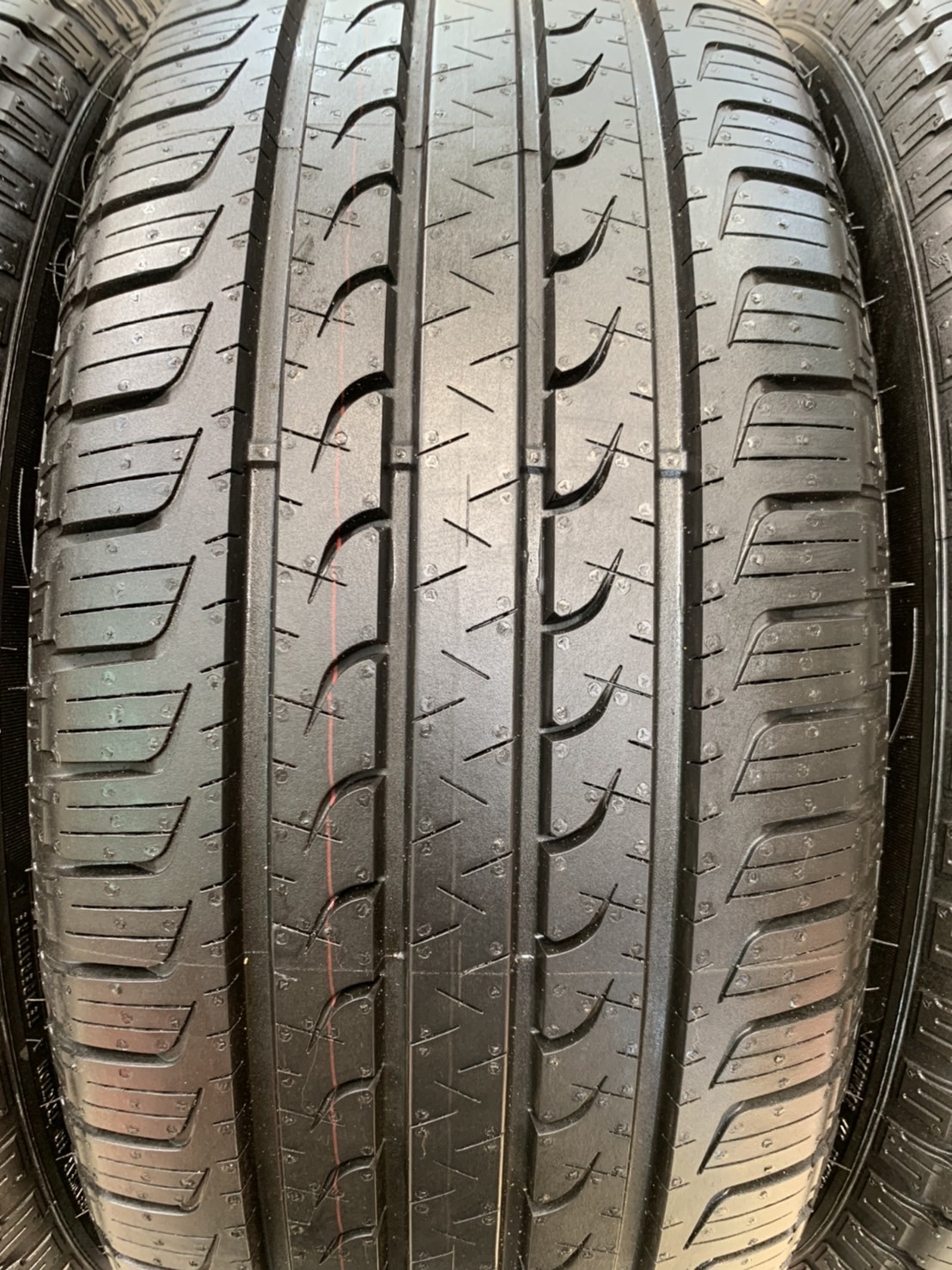 ล้อแม็กป้ายแดง Ford Everest รุ่นใหม่ ขอบ 20 พร้อมยางป้ายแดง 265-50-20 GoodYear ปี 22 สวยกริ๊บ