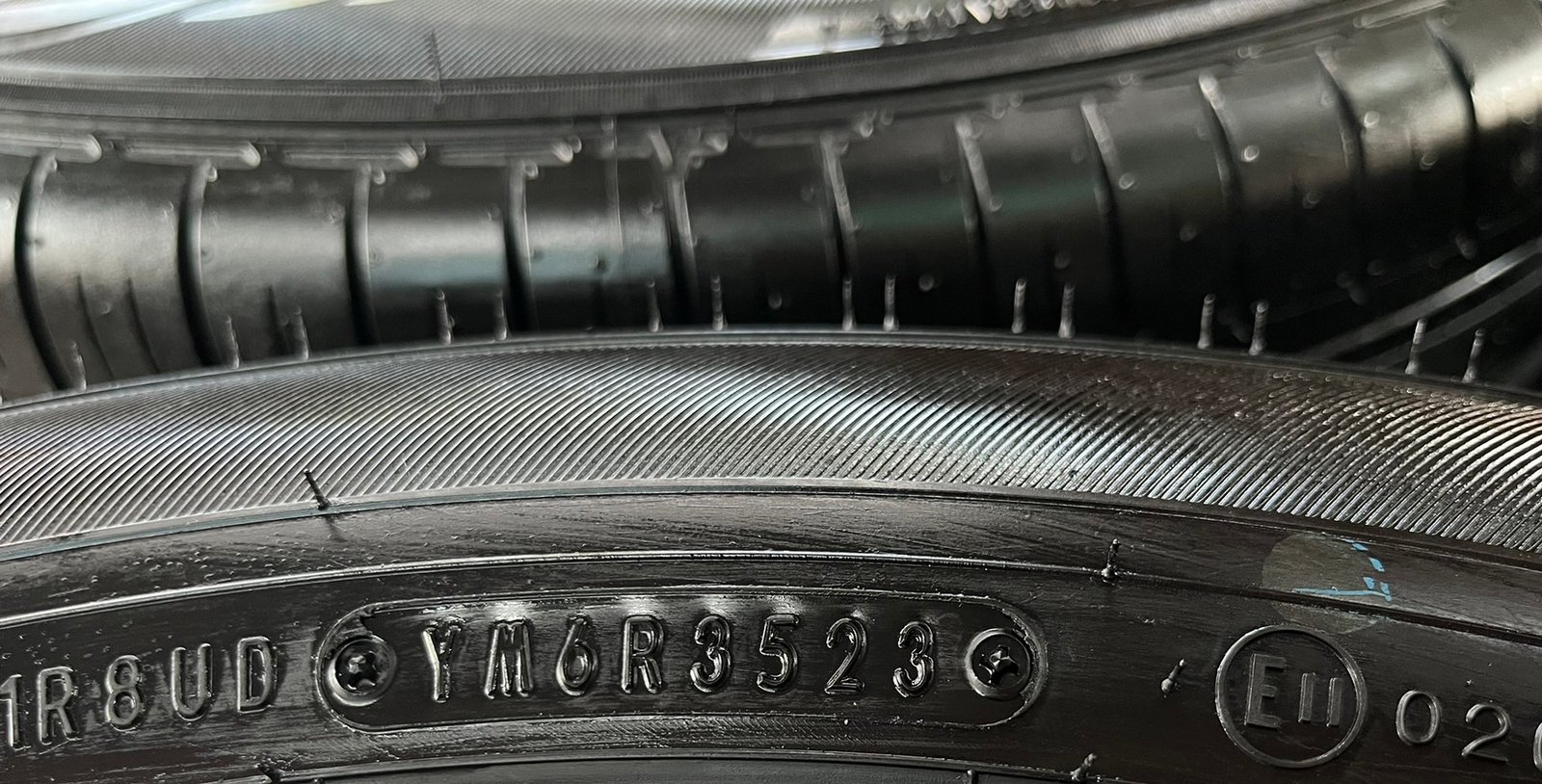 ยางใหม่ป้ายแดง 215-55-16 Dunlop ปลายปี 23 ใหม่กริ๊บ ยางใหม่ป้ายแดง 215-55-16 Dunlop ปลายปี 23 ใหม่กริ๊บ