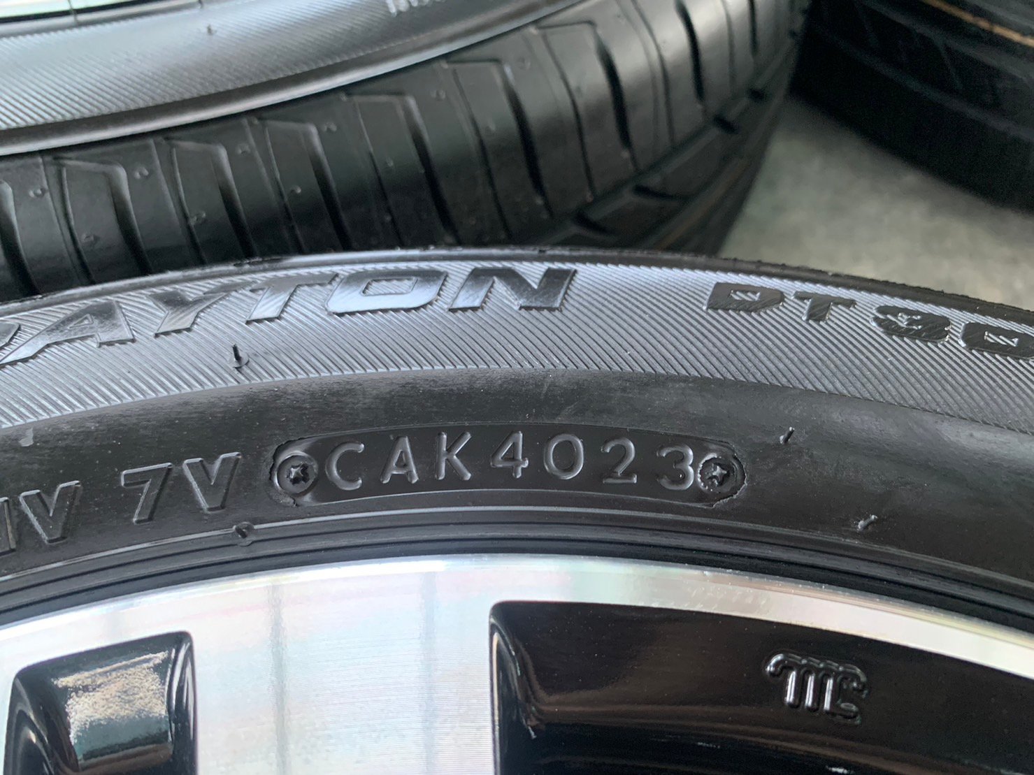 ล้อแม็ก Honda City ก้านคู่ ขอบ 16 ดำหน้าเงา พร้อมยางใหม่ 185-55-16 DAYTON By Bridgestone ปี 23 ล้อแม็ก Honda City ก้านคู่ ขอบ 16 ดำหน้าเงา พร้อมยางใหม่ 185-55-16 DAYTON By Bridgestone ปี 23