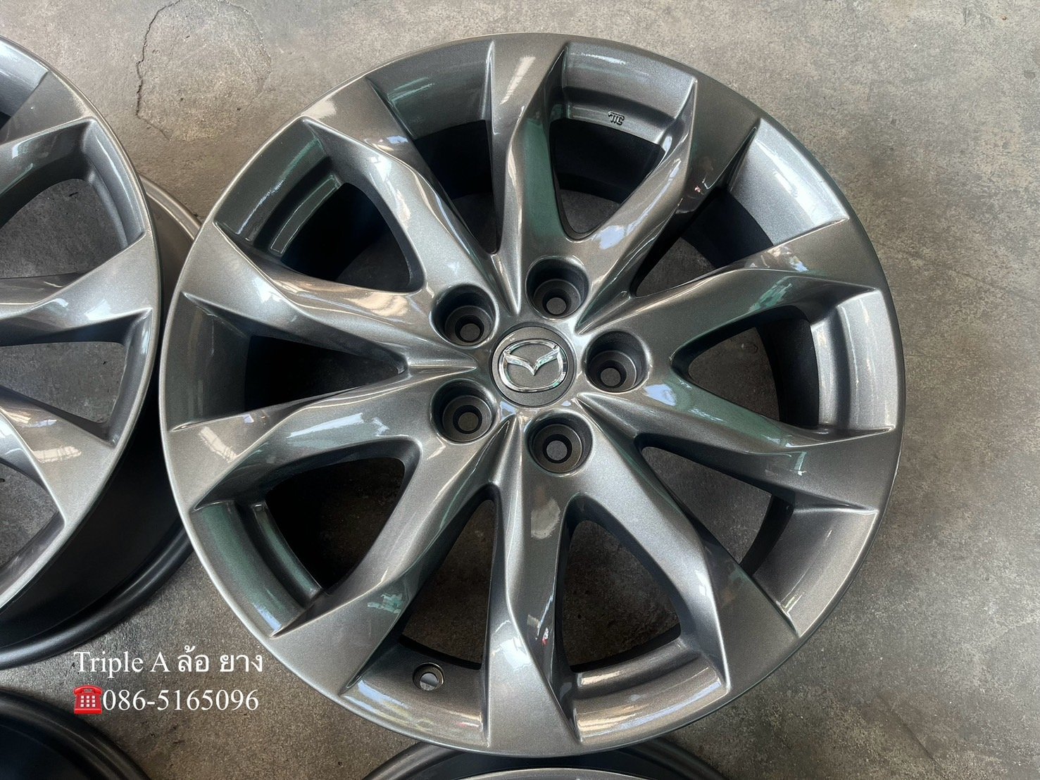 ล้อแม็ก 5รู114 Mazda 3 ขอบ 18 สีเทากัน สวยกริ๊บ ล้อแม็ก 5รู114 Mazda 3 ขอบ 18 สีเทากัน สวยกริ๊บ
