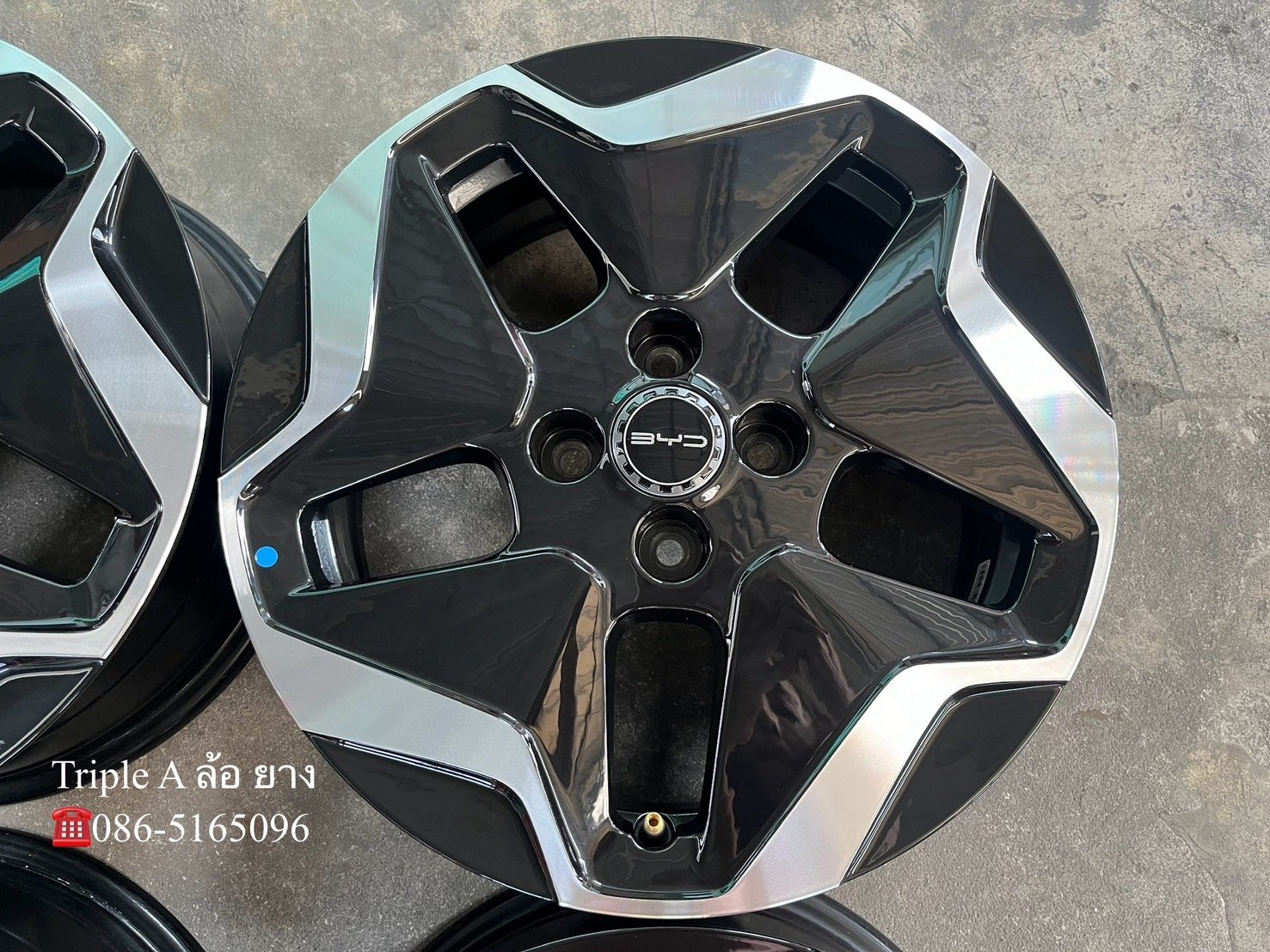 ล้อแม็กป้ายแดง 4รู100 BYD รุ่นใหม่ล่าสุด ขอบ 16 ดำหน้าเงา ล้อแม็กป้ายแดง 4รู100 BYD รุ่นใหม่ล่าสุด ขอบ 16 ดำหน้าเงา