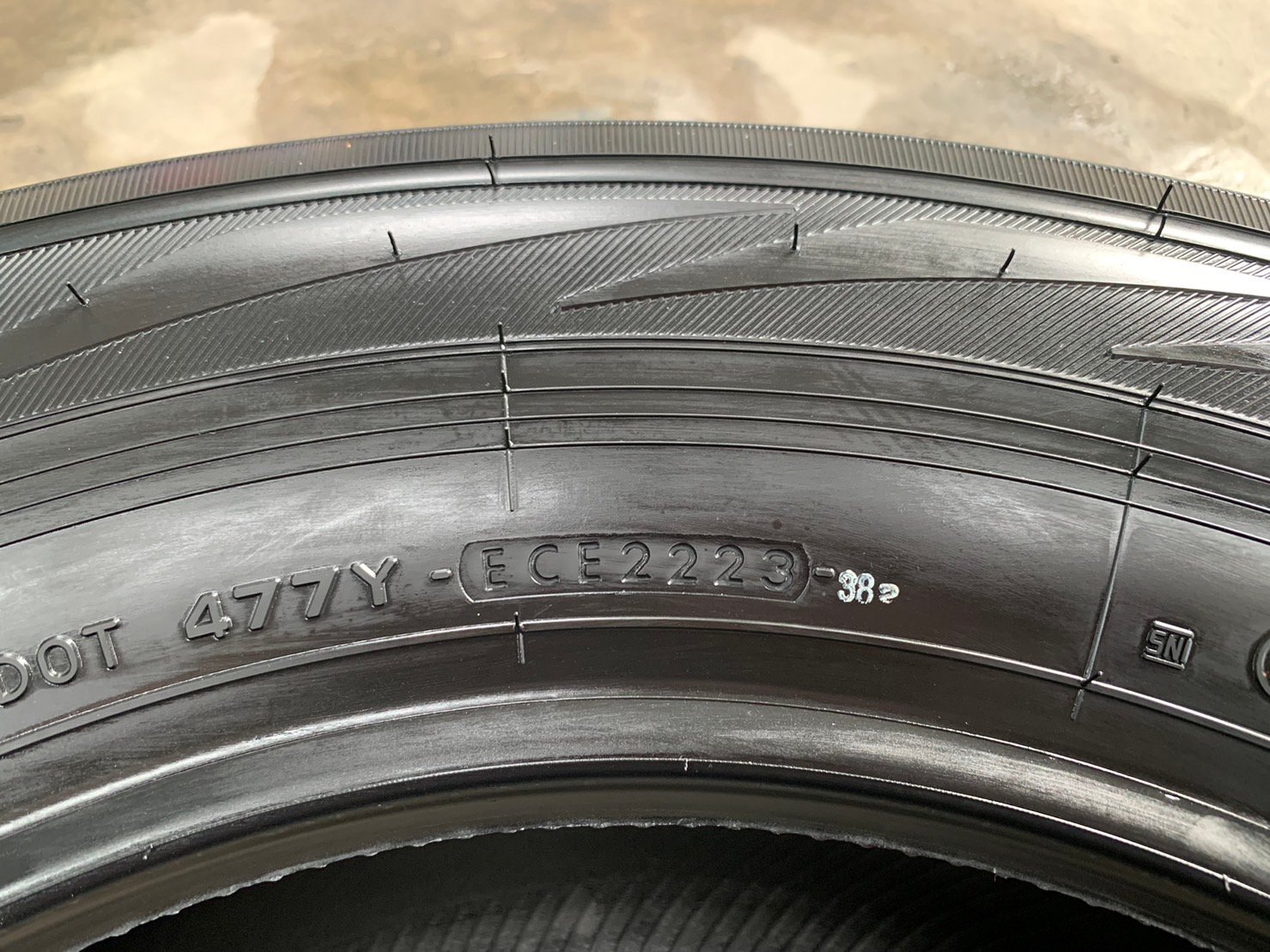 ยางใหม่ 265-65-17 Yokohama ปี 23 เหมาะสำหรับ รถกระบะตัวสูง และ SUV ทุกรุ่น ยางใหม่ 265-65-17 Yokohama ปี 23 เหมาะสำหรับ รถกระบะตัวสูง และ SUV ทุกรุ่น