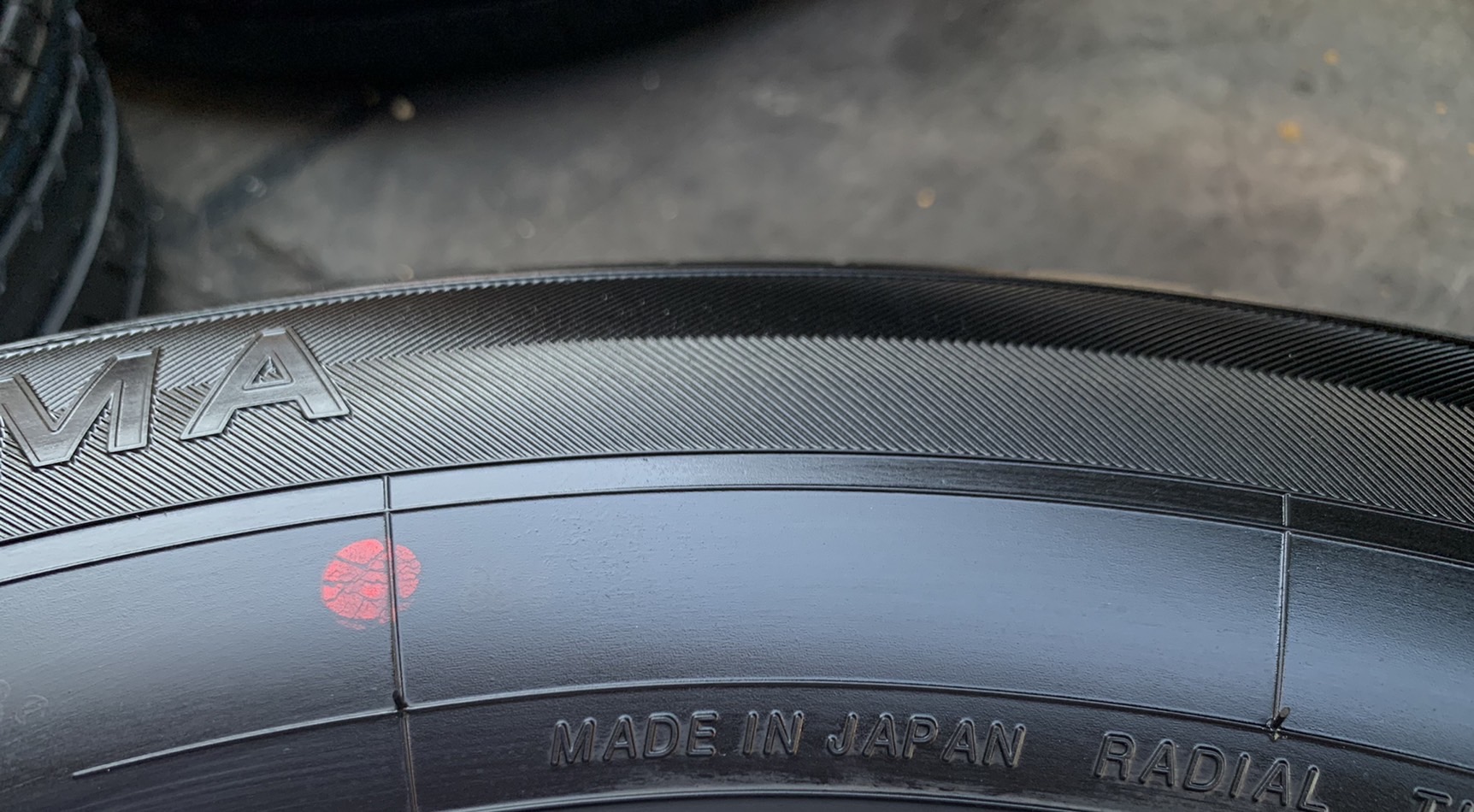 ยางป้ายแดง 215-65-16 Yokohama Made in JAPAN ปี 21