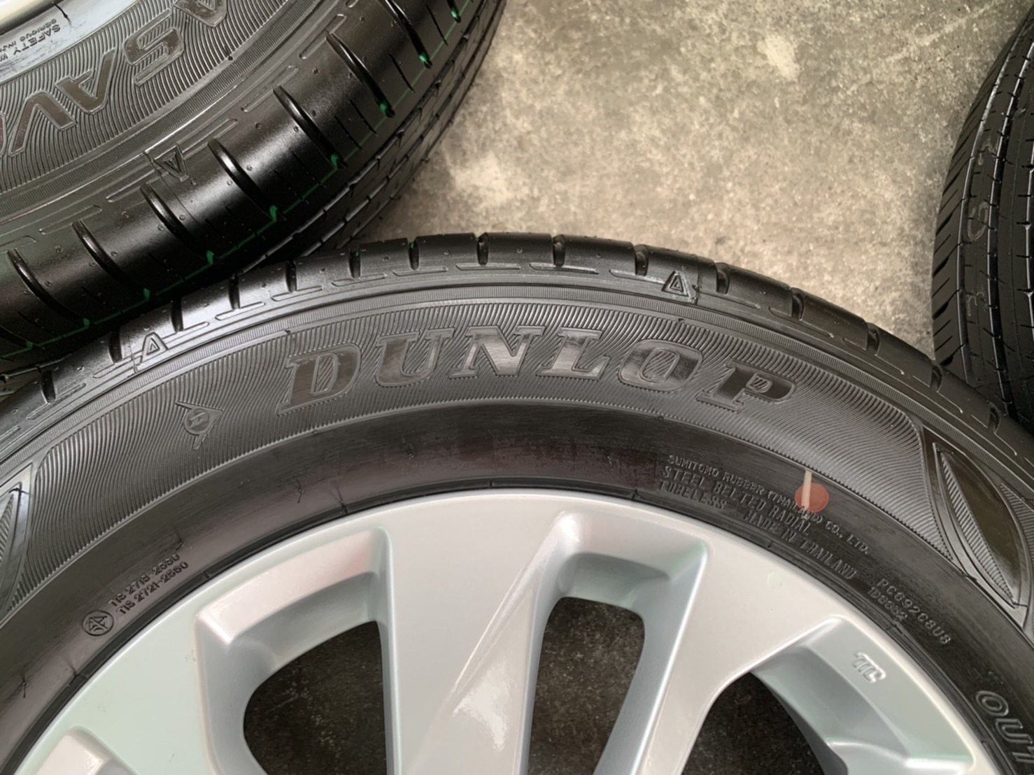 ล้อแม็กป้ายแดง Nissan Almera รุ่นใหม่ล่าสุด ขอบ 15 พร้อมยางใหม่ป้ายแดง 195-65-15 Dunlop ปี 22 ใหม่กริ๊บ ล้อแม็กป้ายแดง Nissan Almera รุ่นใหม่ล่าสุด ขอบ 15 พร้อมยางใหม่ป้ายแดง 195-65-15 Dunlop ปี 22 ใหม่กริ๊บ