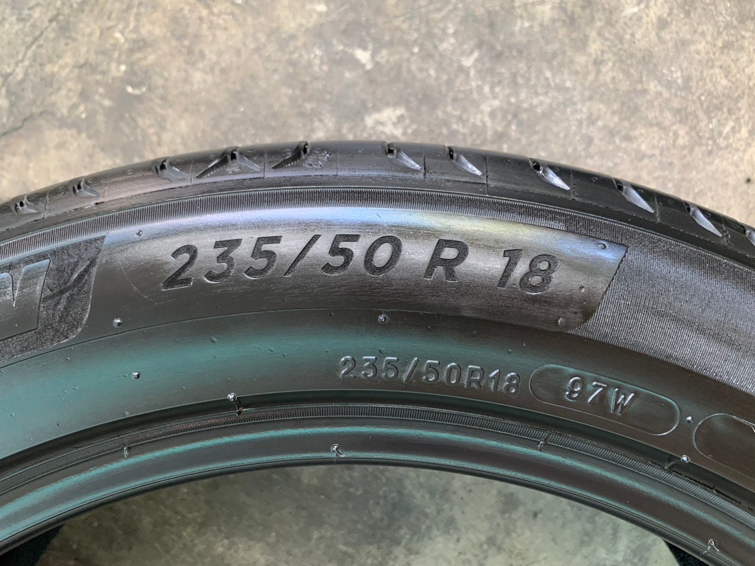ยาง 235-50-18 Michelin ปี 21