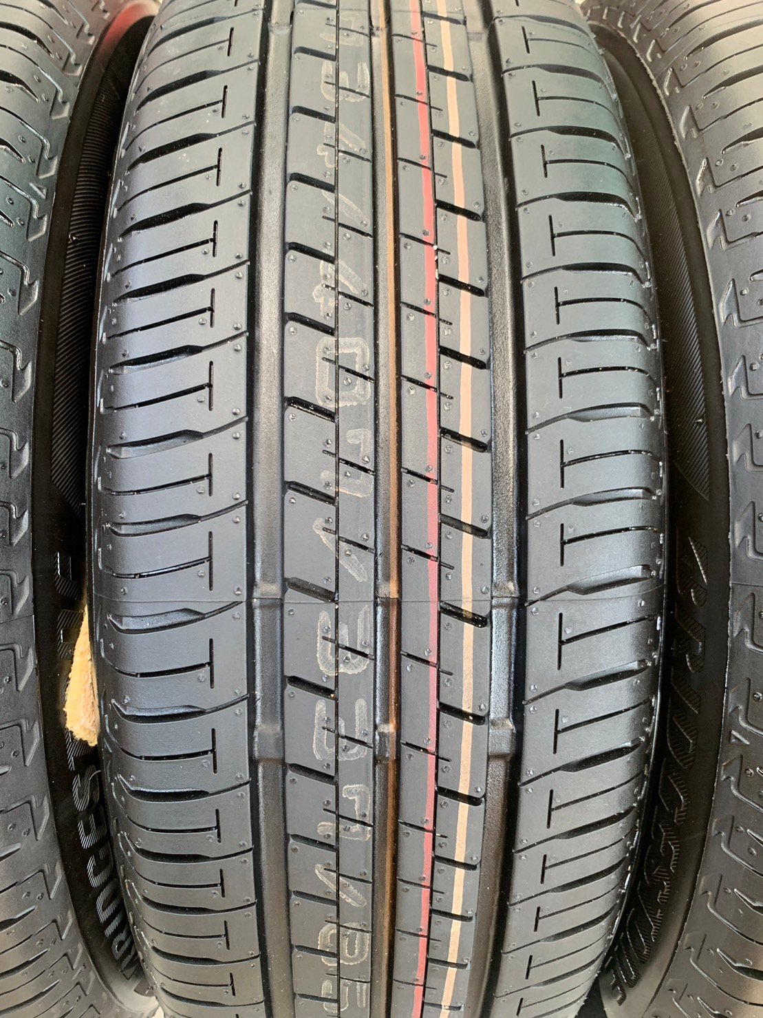 ยางใหม่ป้ายแดง 185-55-16 Bridgestone ปี 23 ใหม่กริ๊บ