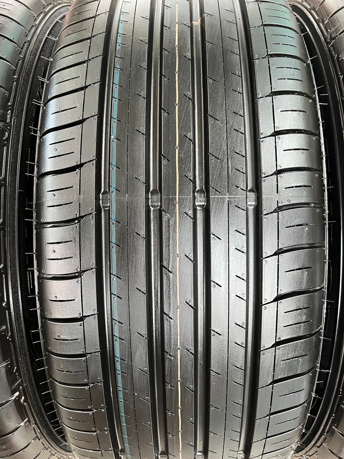 ยางใหม่ป้ายแดง 215-55-16 Dunlop ปลายปี 23 ใหม่กริ๊บ