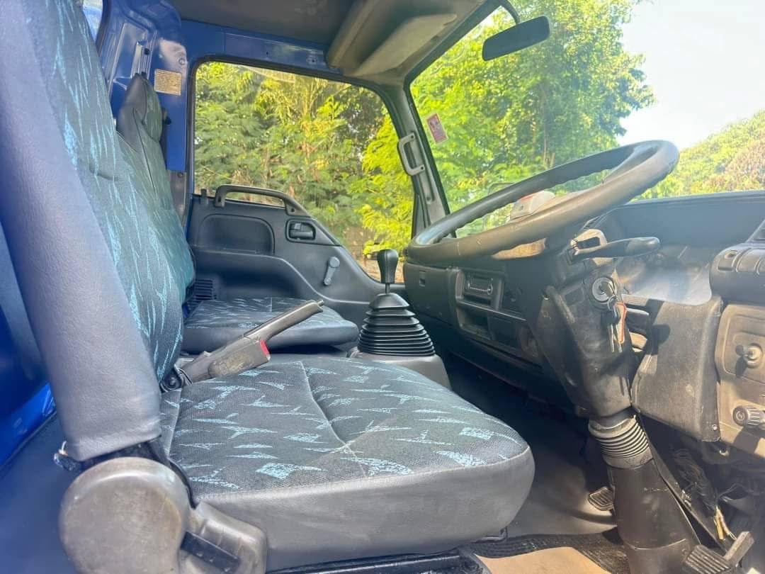 ISUZU NPR เครื่องยนต์130 แรงม้า 
      **ปี2547** รถห้างแท้