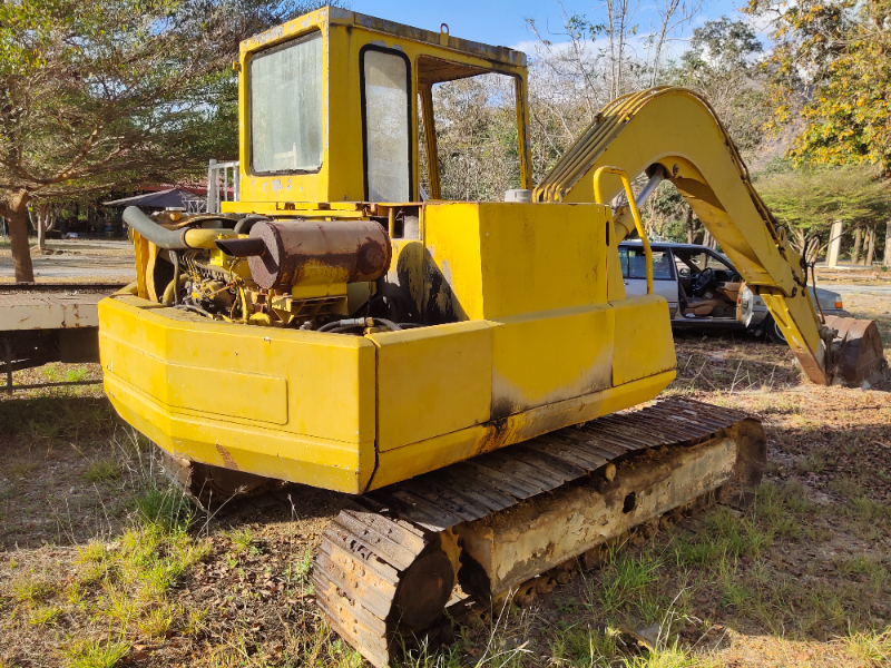 ขายด่วน Komatsu PC60-5 สภาพเดิม ใช้งานได้ดี ช่วงล่างดี ราคาจับต้องได้