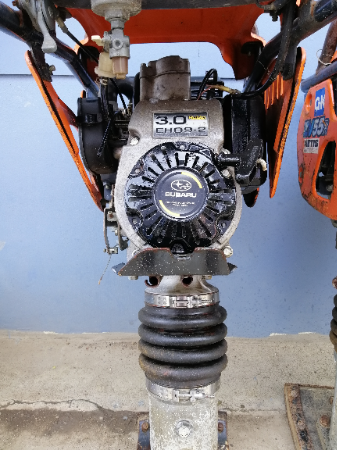 ขายเครื่องตบดินจิงโจ้HitachiZV55Rเบนซิน4จังหวะOHC