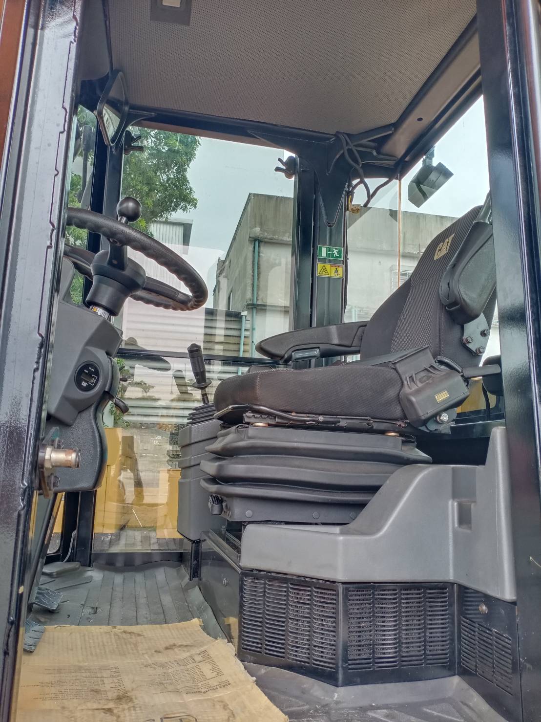 รถบดล้อเรียบ CAT รุ่น CS533E SN.TJL-05XXX สนใจติดต่อ ปิ่น ศุภสุตา 089-925-7129