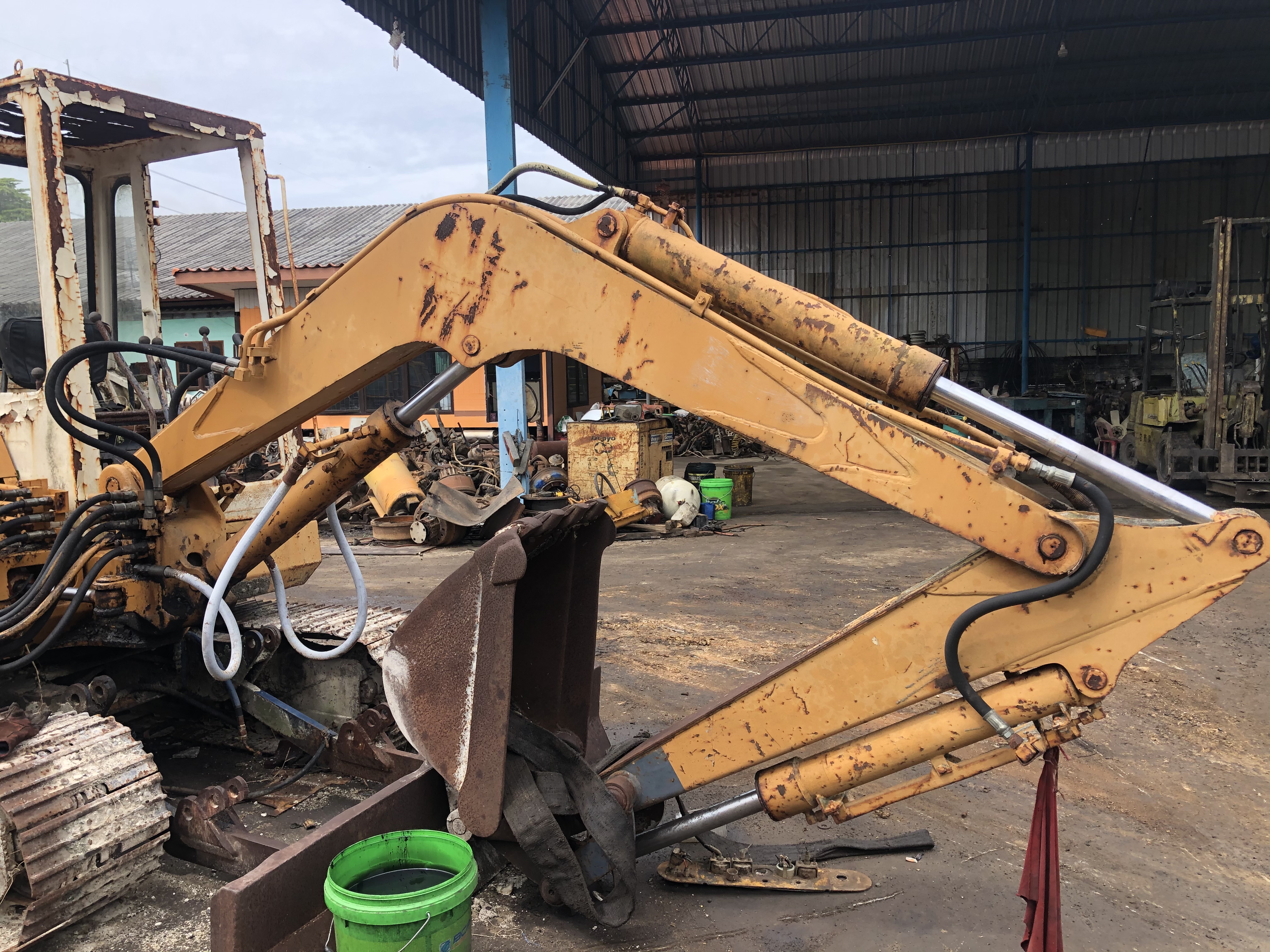 แยก อะไหล่KOMATSU PC40-1 เก่านอก แยก อะไหล่KOMATSU PC40-1 เก่านอก