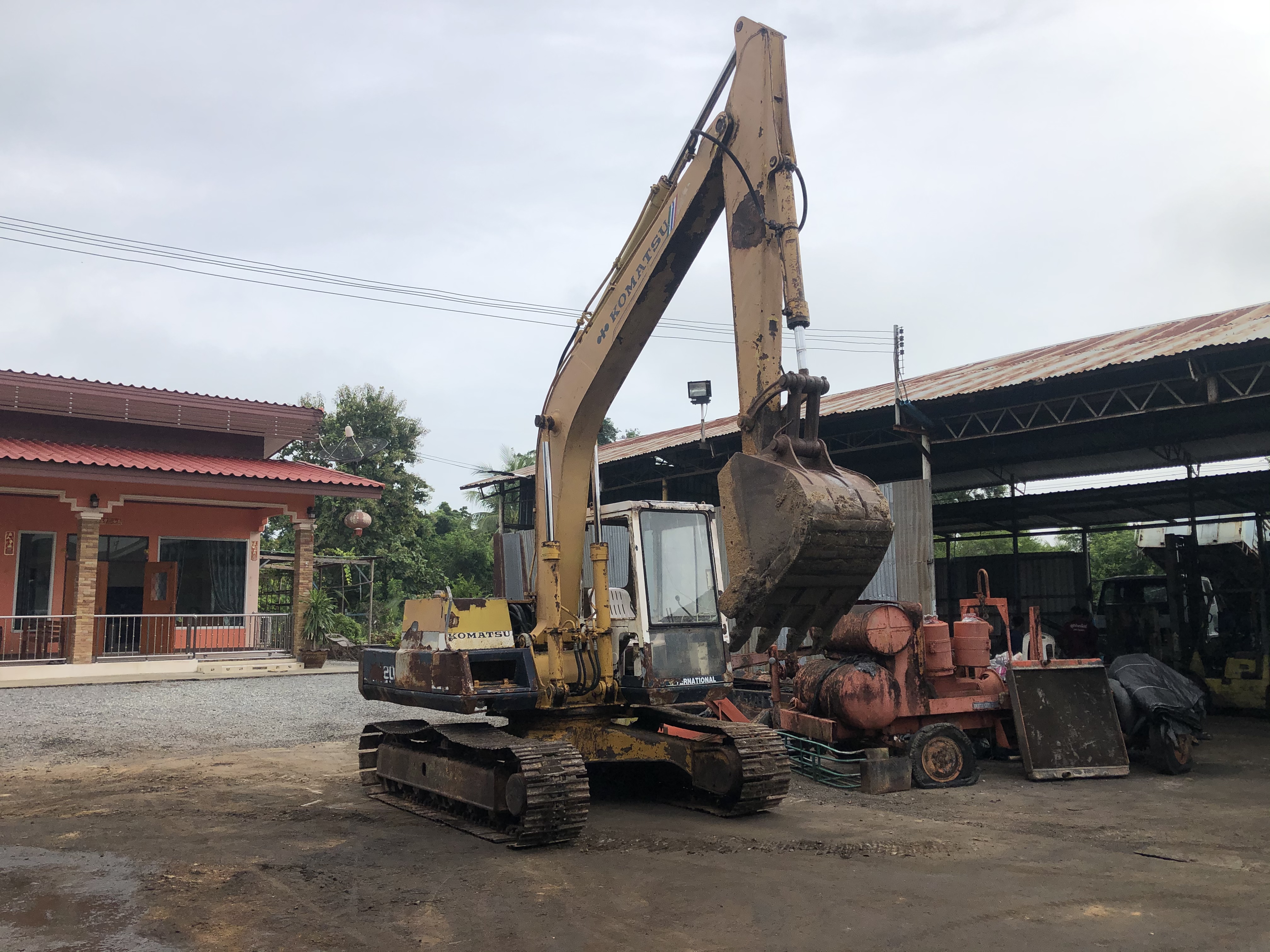 ขายคับ KOMATSU PC 120-3 เครื่องปั้มดี 