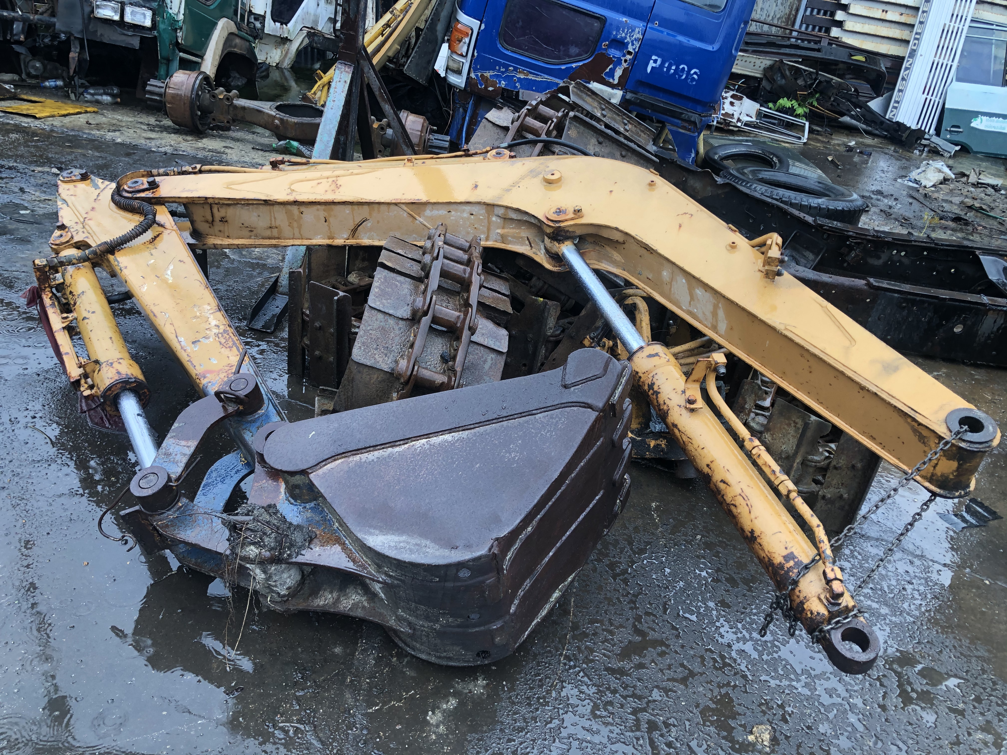 ขายคับ ยกชุด30000฿ บูมอาม กระบอก บุ้งกี๋ KOMATSU PC40-1 เก่านอก ขายคับ ยกชุด30000฿ บูมอาม กระบอก บุ้งกี๋ KOMATSU PC40-1 เก่านอก
