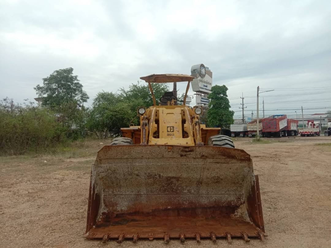 รถตัก  พร้อมใช้งาน ราคาเบาๆ