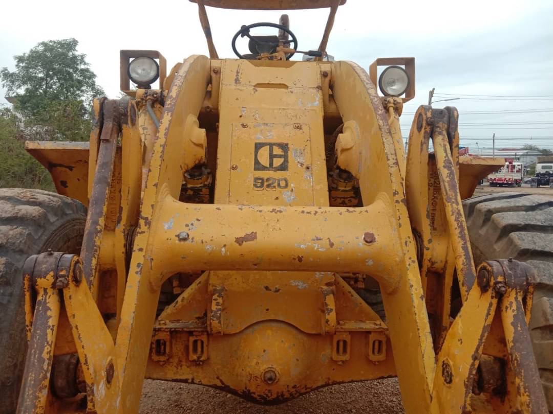 รถตัก  พร้อมใช้งาน ราคาเบาๆ