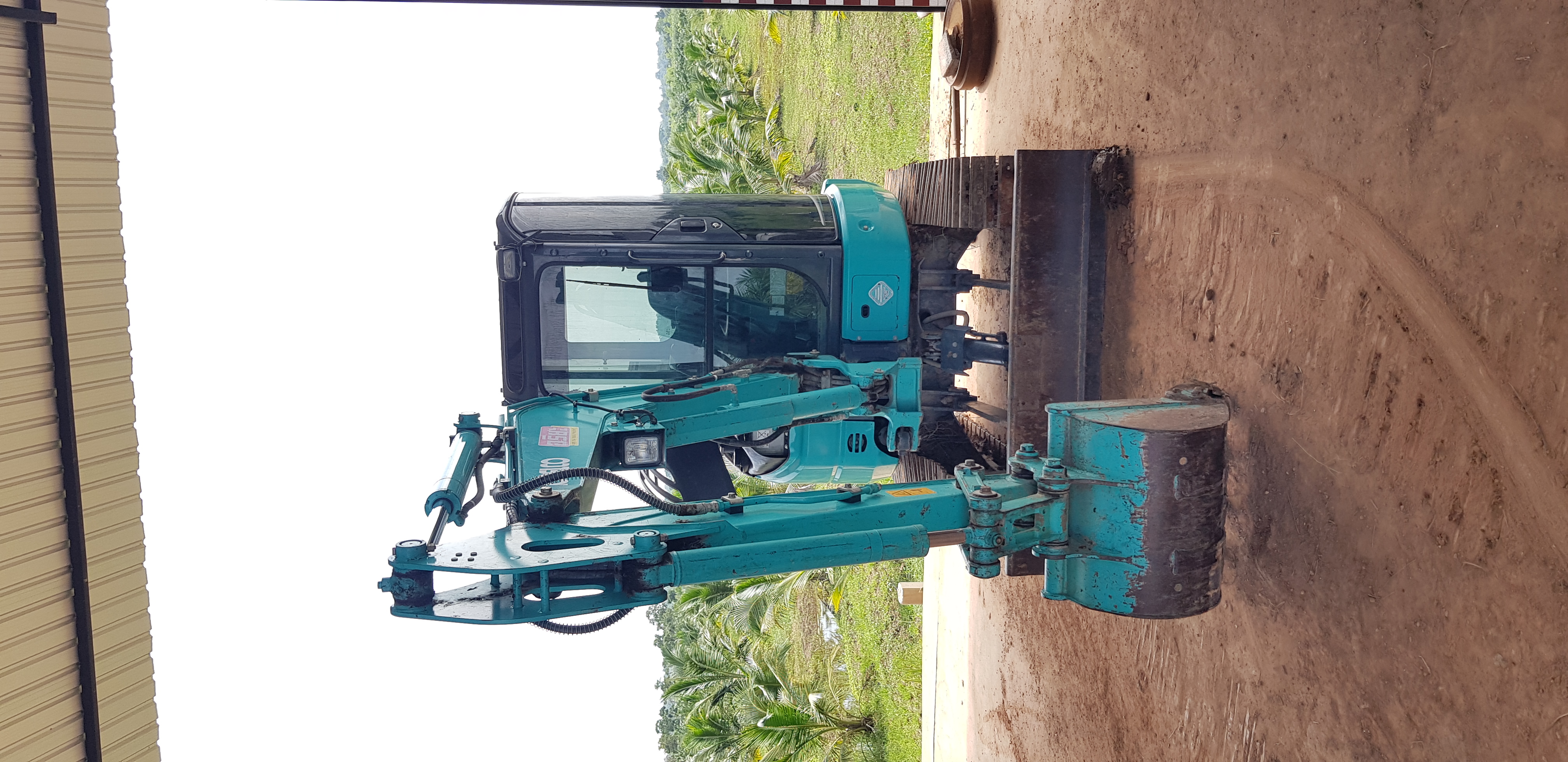 ขาย KOBELCO SL35 SR 1110ชั่วโมง ขาย KOBELCO SL35 SR 1110ชั่วโมง
