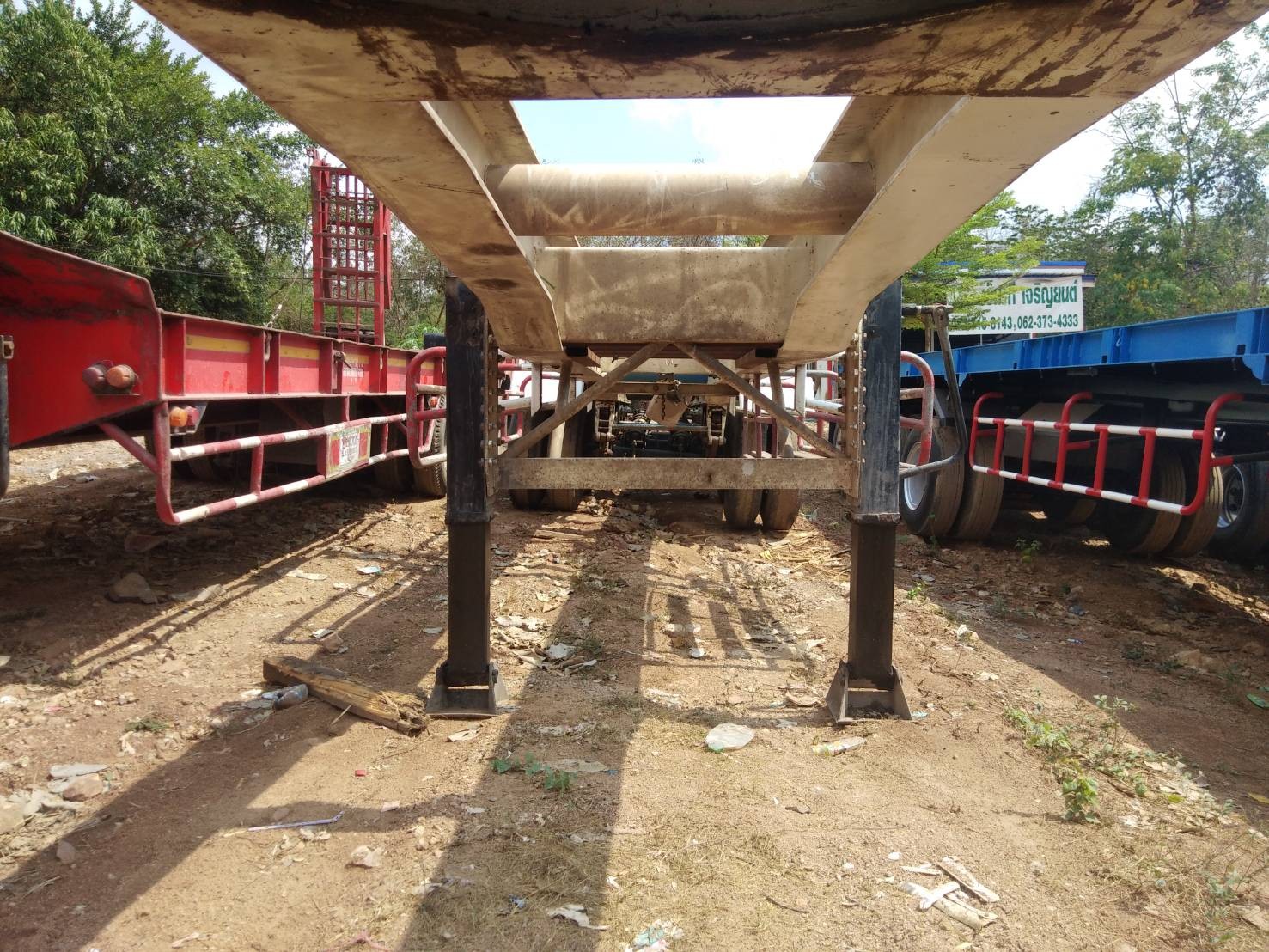 ขายหางก้าง สามเพลา TBBP (พนัส) ปี 57 ยาว 12.50 เมตร ขายหางก้าง สามเพลา TBBP (พนัส) ปี 57 ยาว 12.50 เมตร